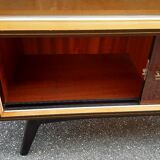 Vintage showcase library