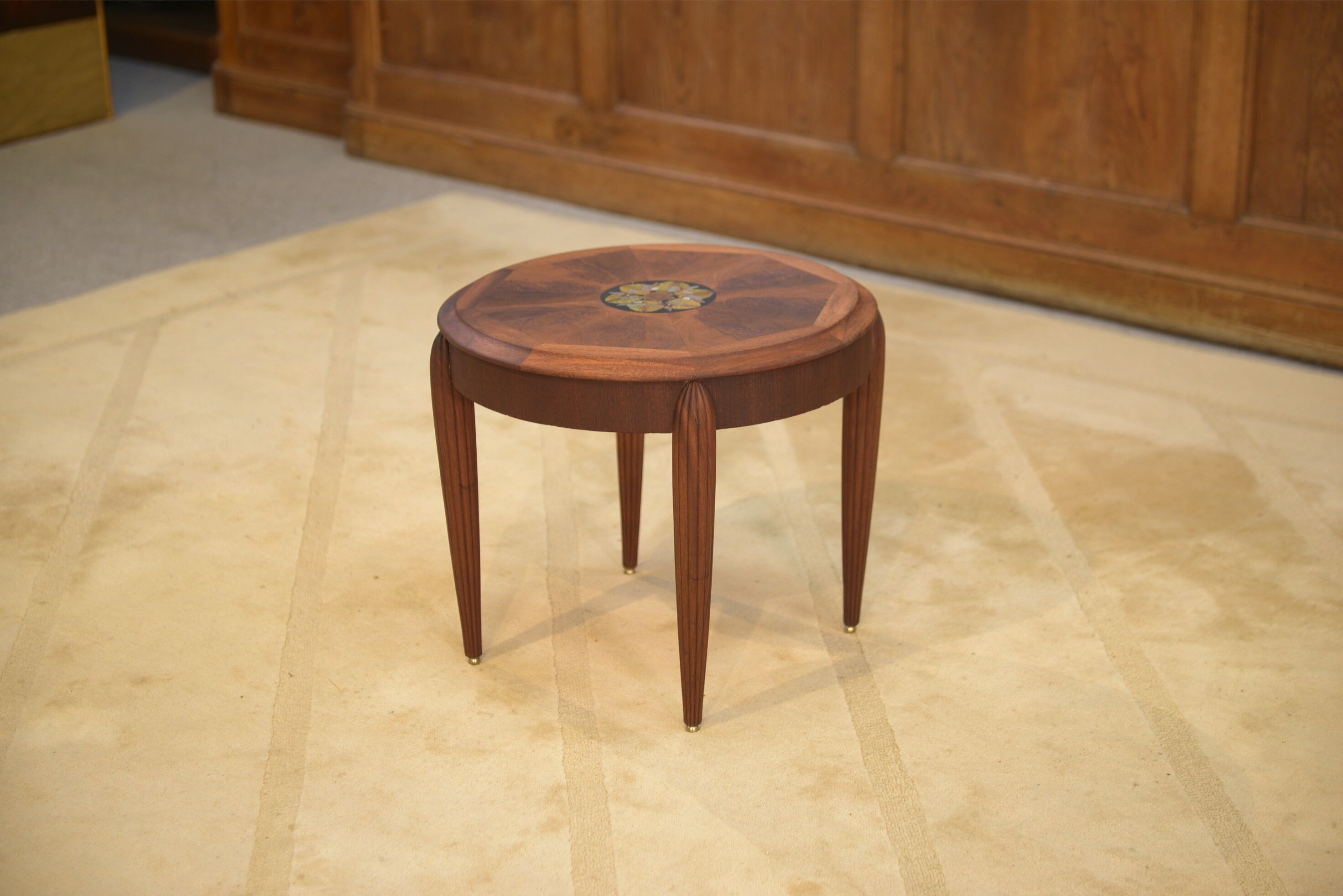 Mahogany gueridon with marquetry attributed to Maurice Dufrêne, 1930s.