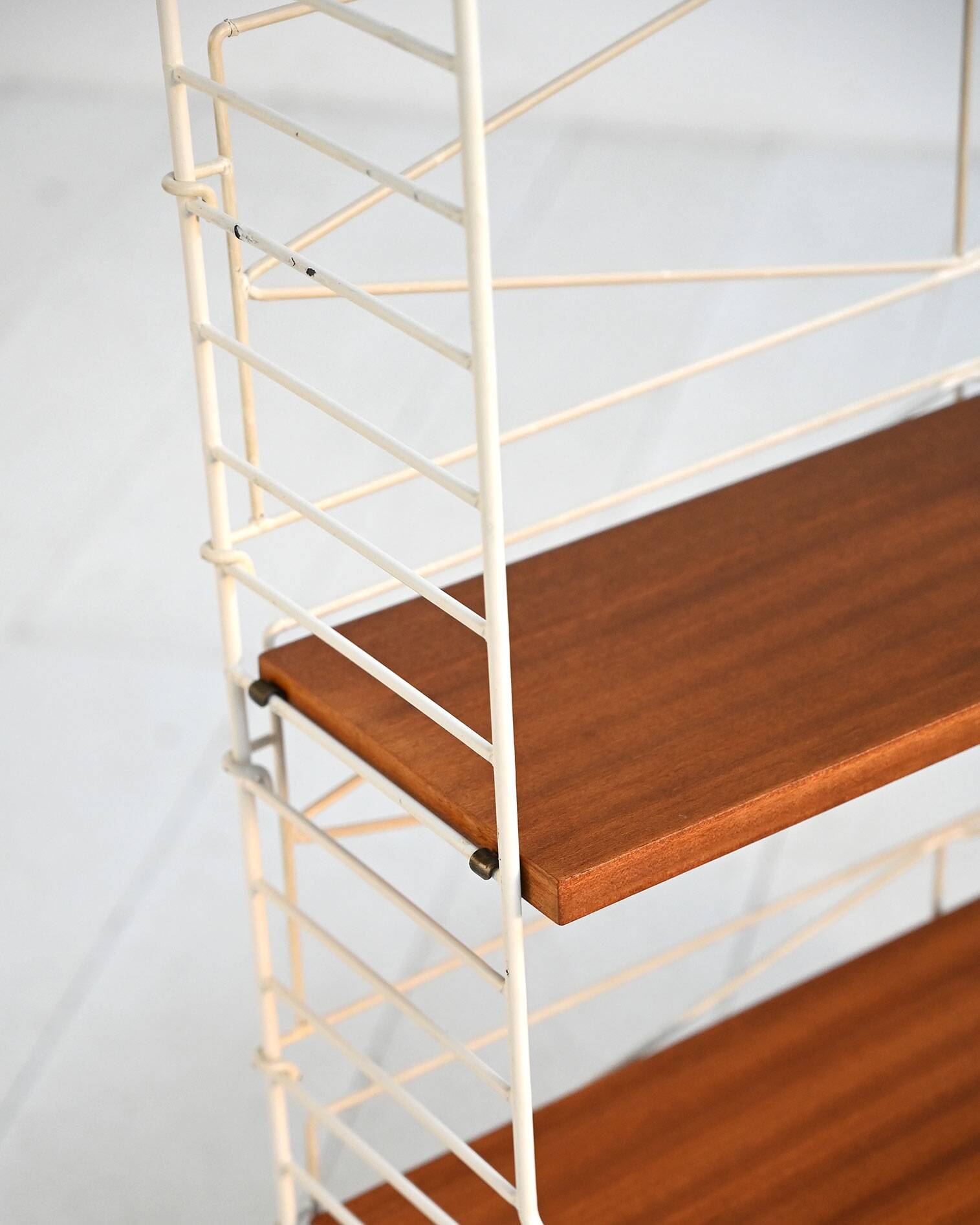 Étagère modulaire autoportante dans le style de String, années 1960