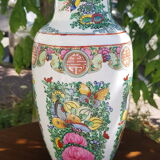 Porcelain Chinese vase