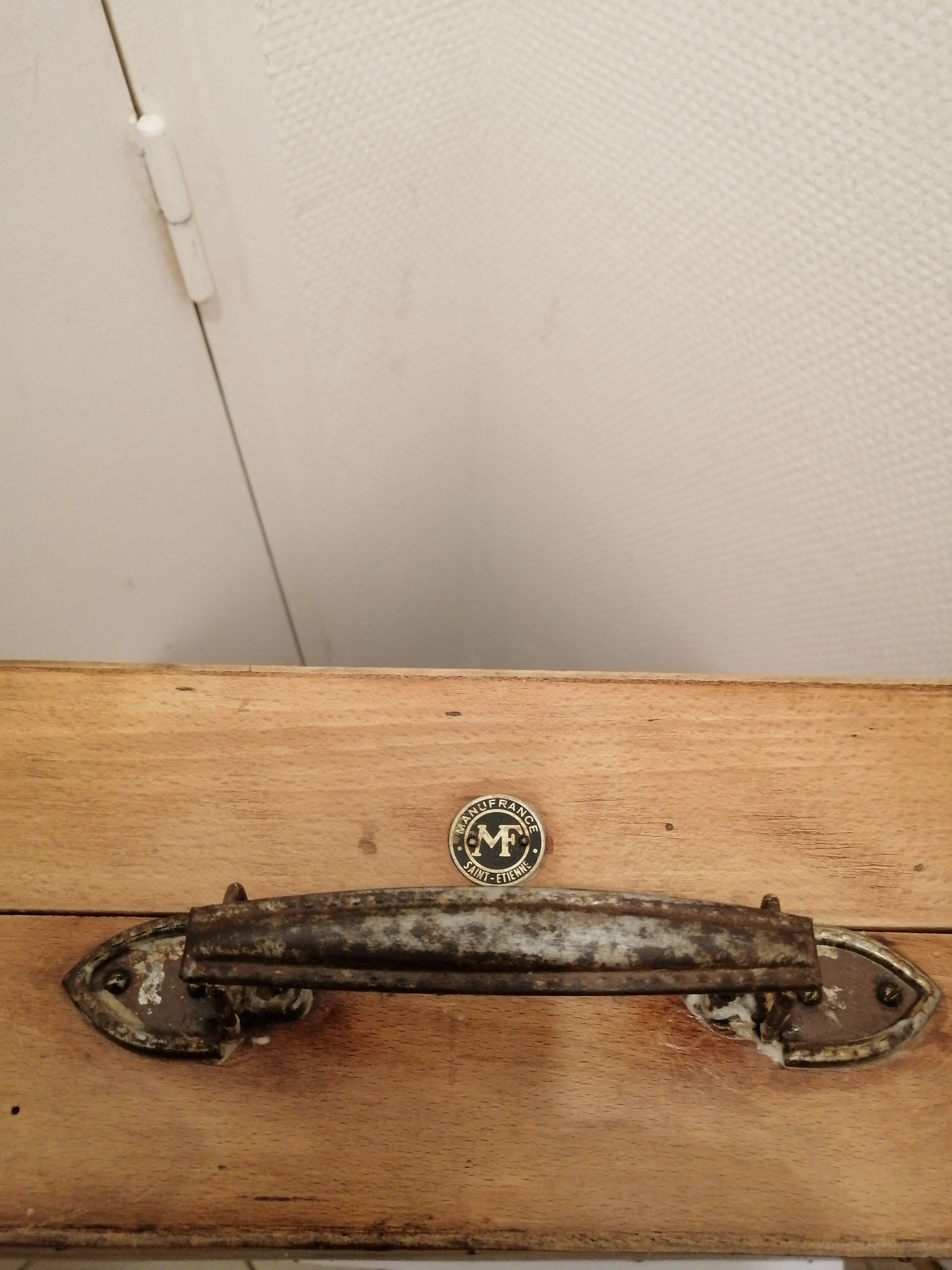 Wooden suitcase for old deco