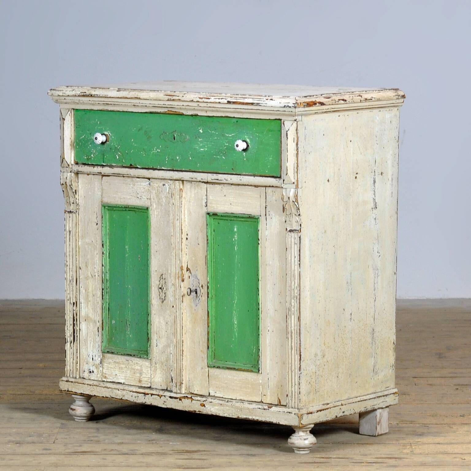 Commode en pin, années 1910