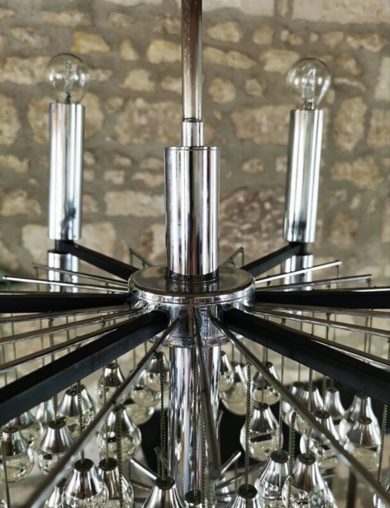Chandelier with 79 Murano glass drops