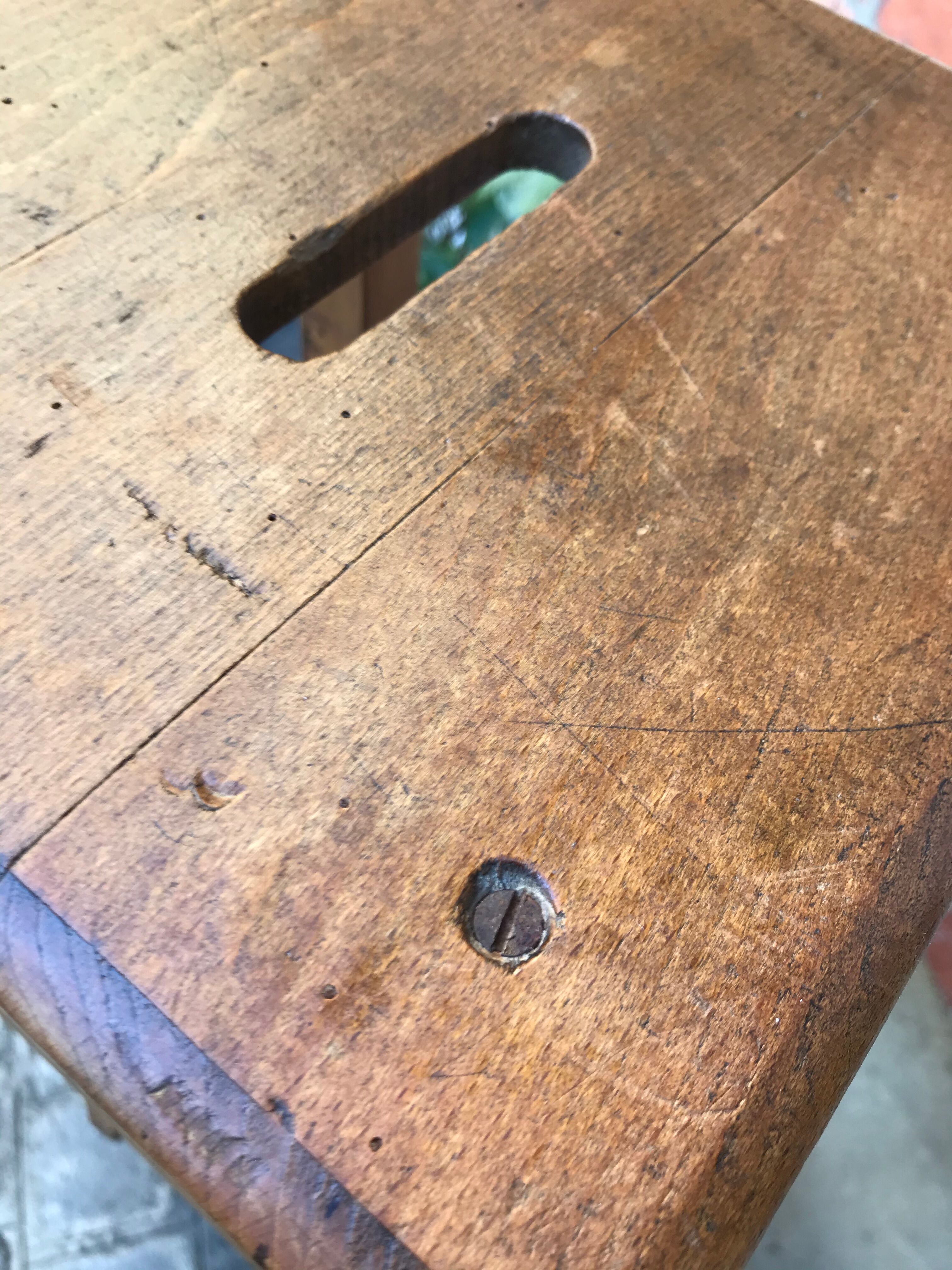 Tabouret en bois à poignée 1950
