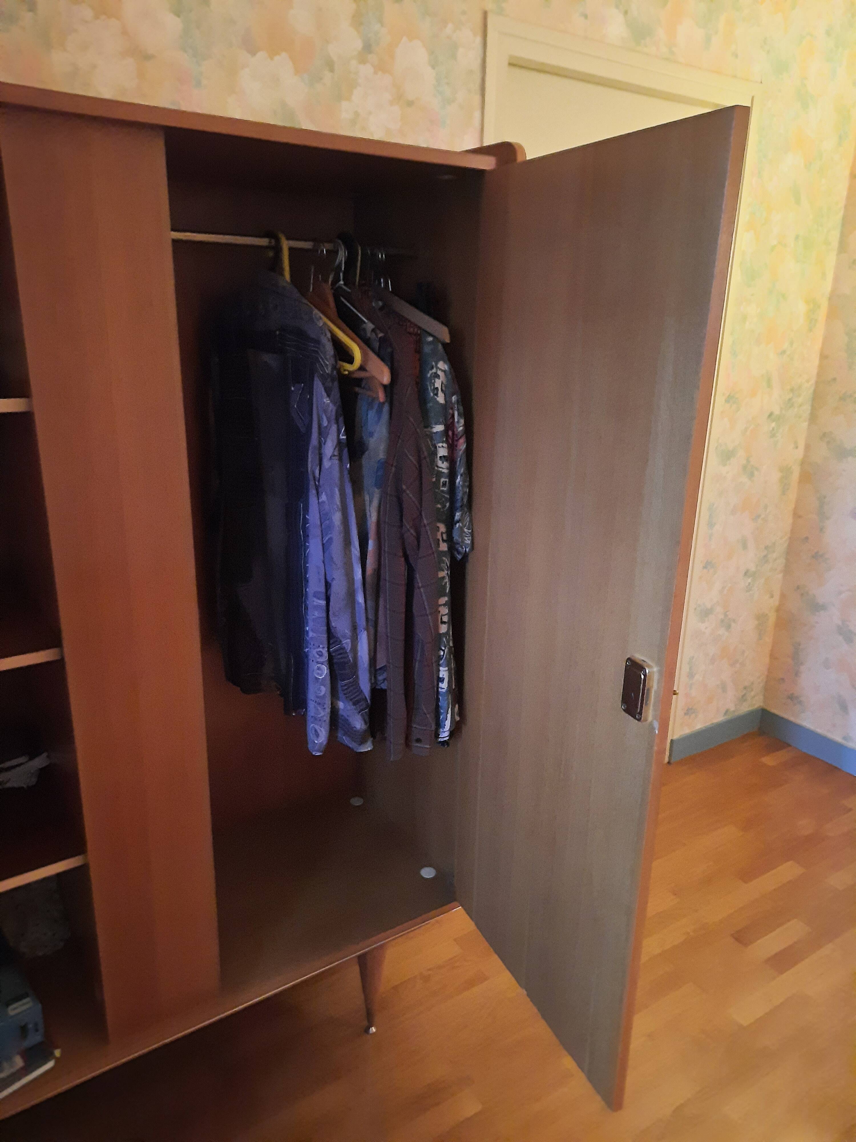 Oak and woven rattan wardrobe 60's vintage