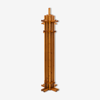 Porte-manteau totem en bois moderne