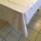 Damask tablecloth 130 X 225 scrolls and openwork patterns
