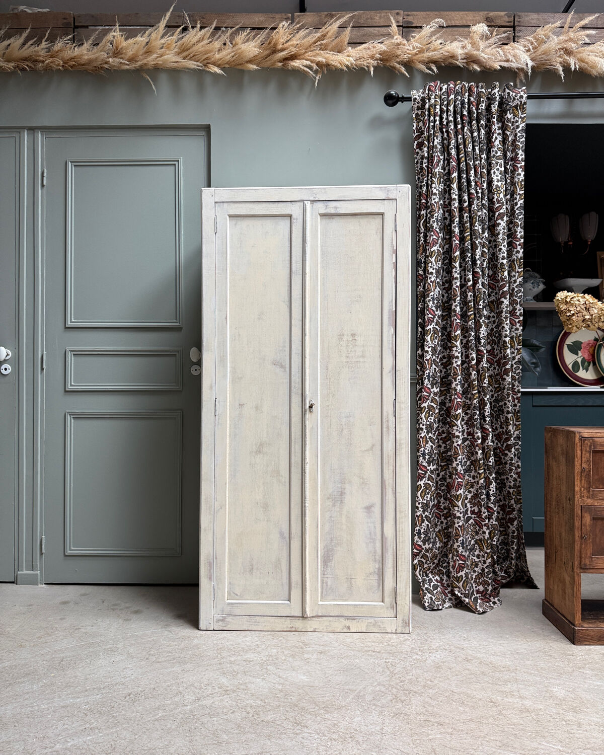 Armoire parisienne patinée, rénovée