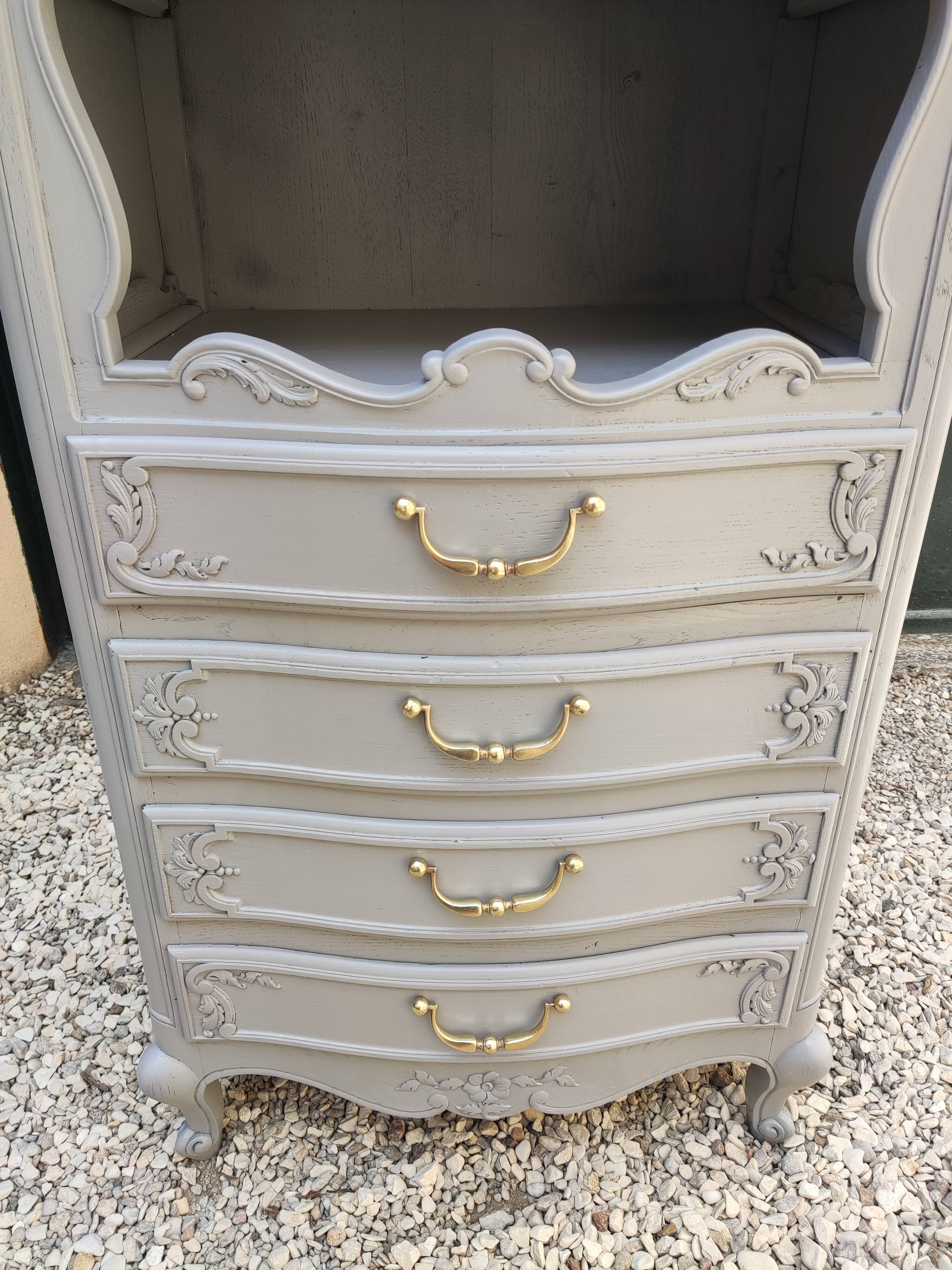 Rag picker four oak drawers