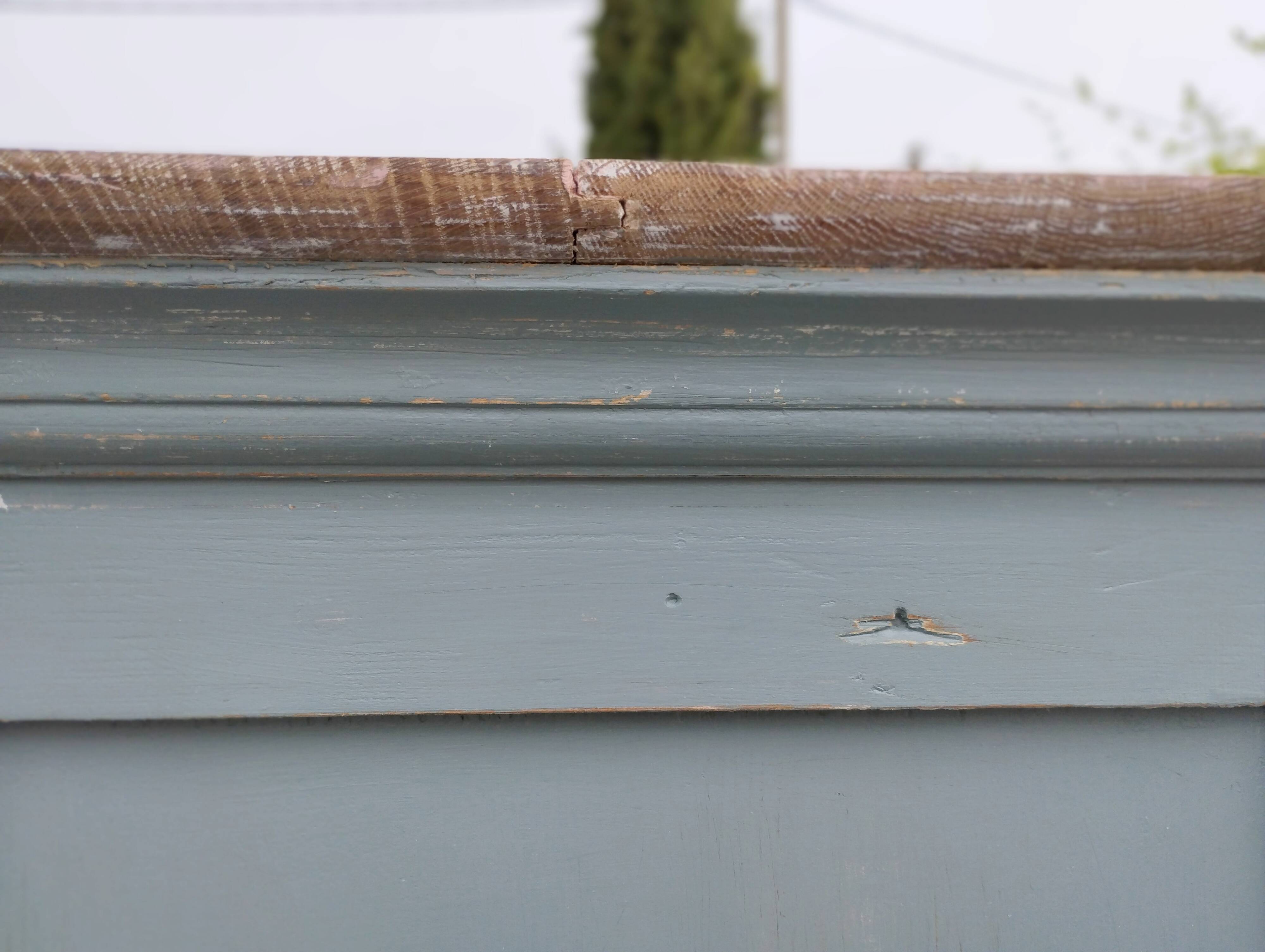 Parisian Wardrobe - Vintage Bonnetière