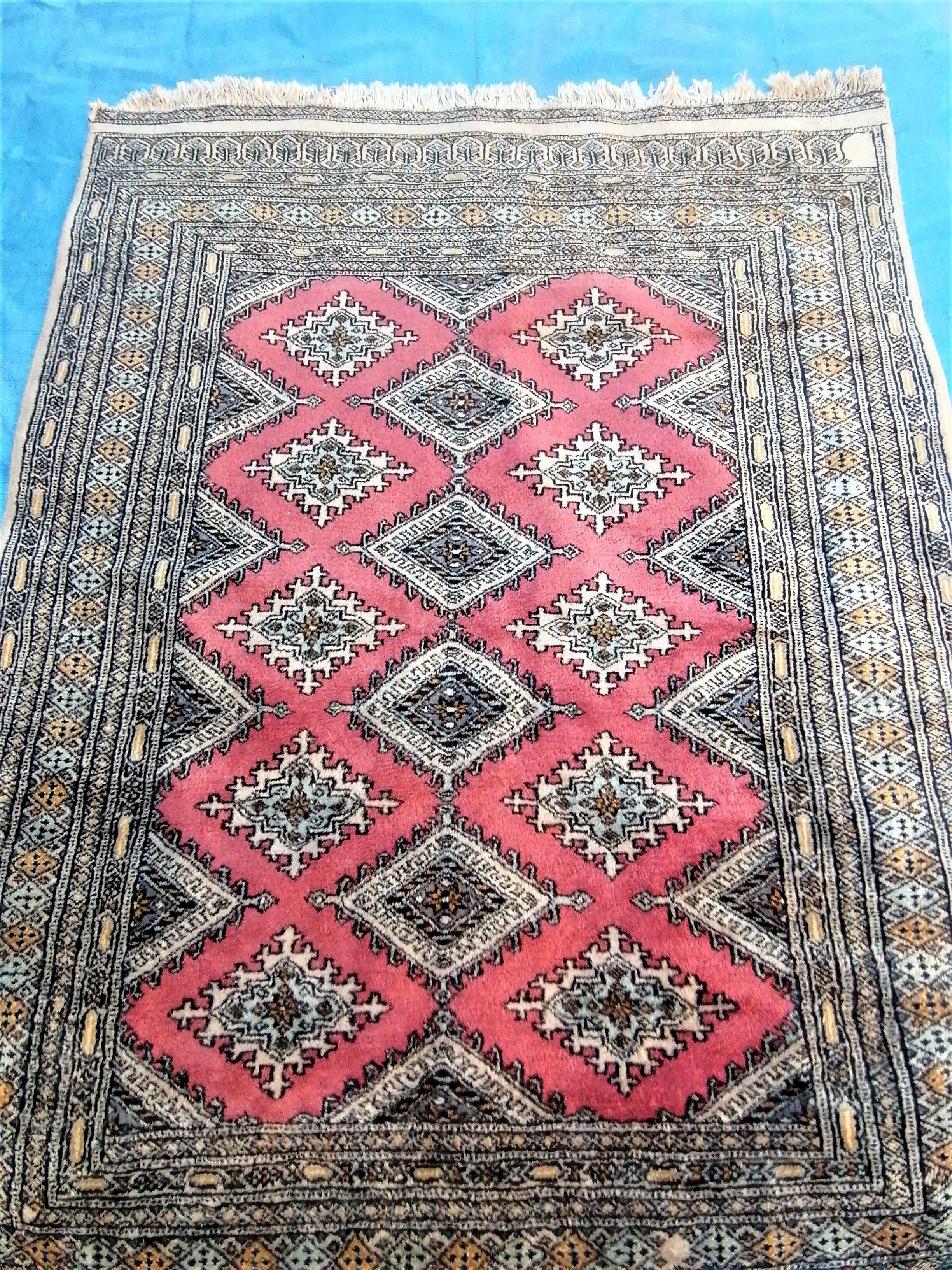 Old oriental carpet. Turkey. 170 x 125 cm.