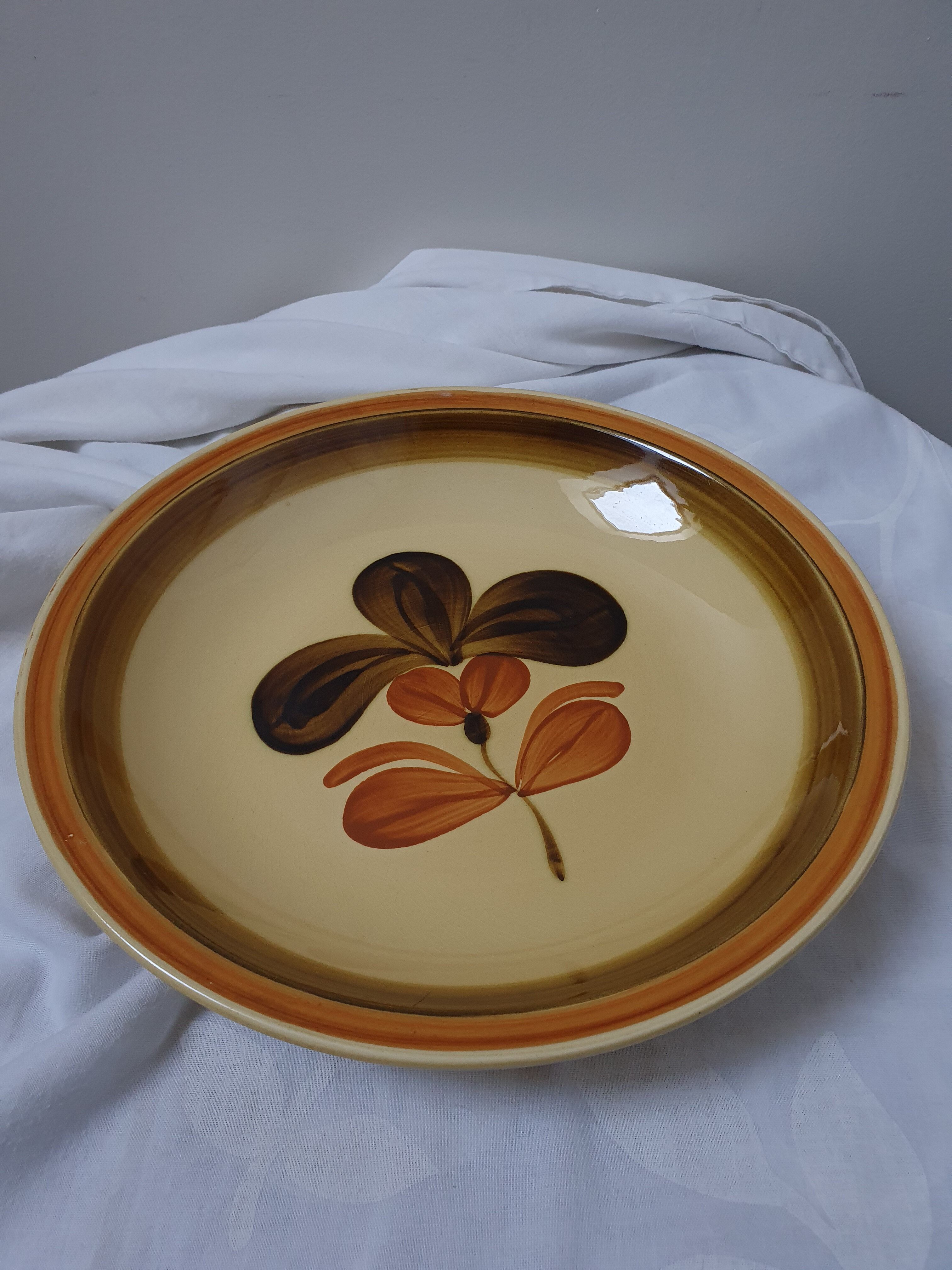 Vintage round dish