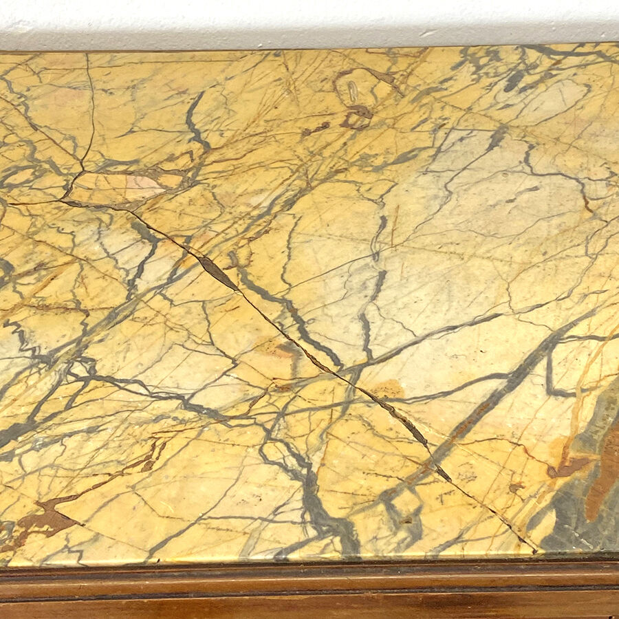 English-style console