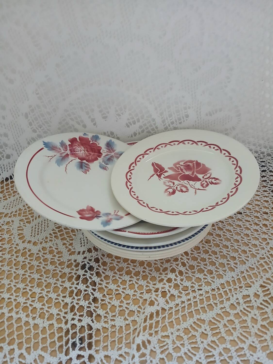 10 assiettes plates anciennes dépareillées