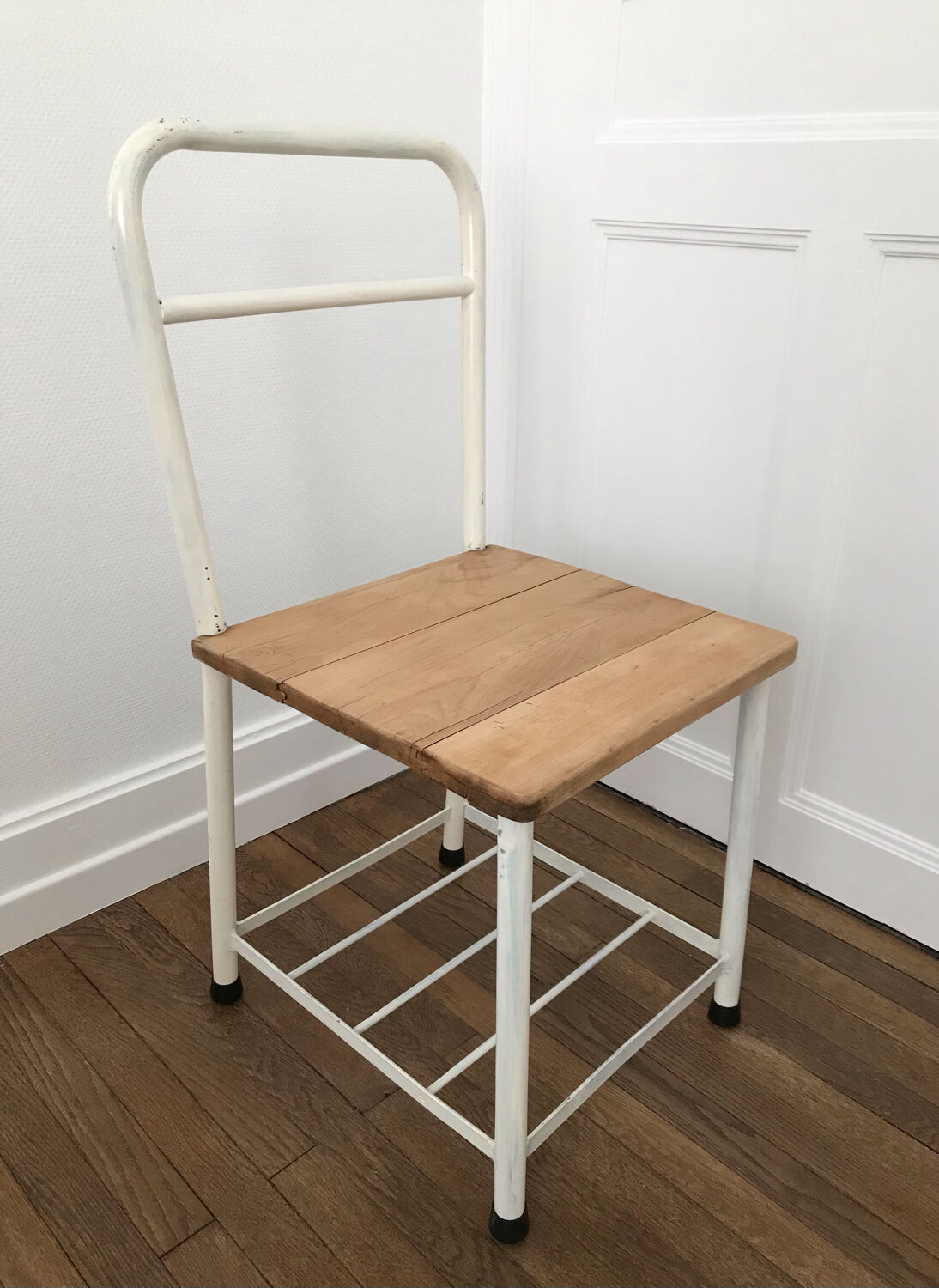 Chaise de pensionnat