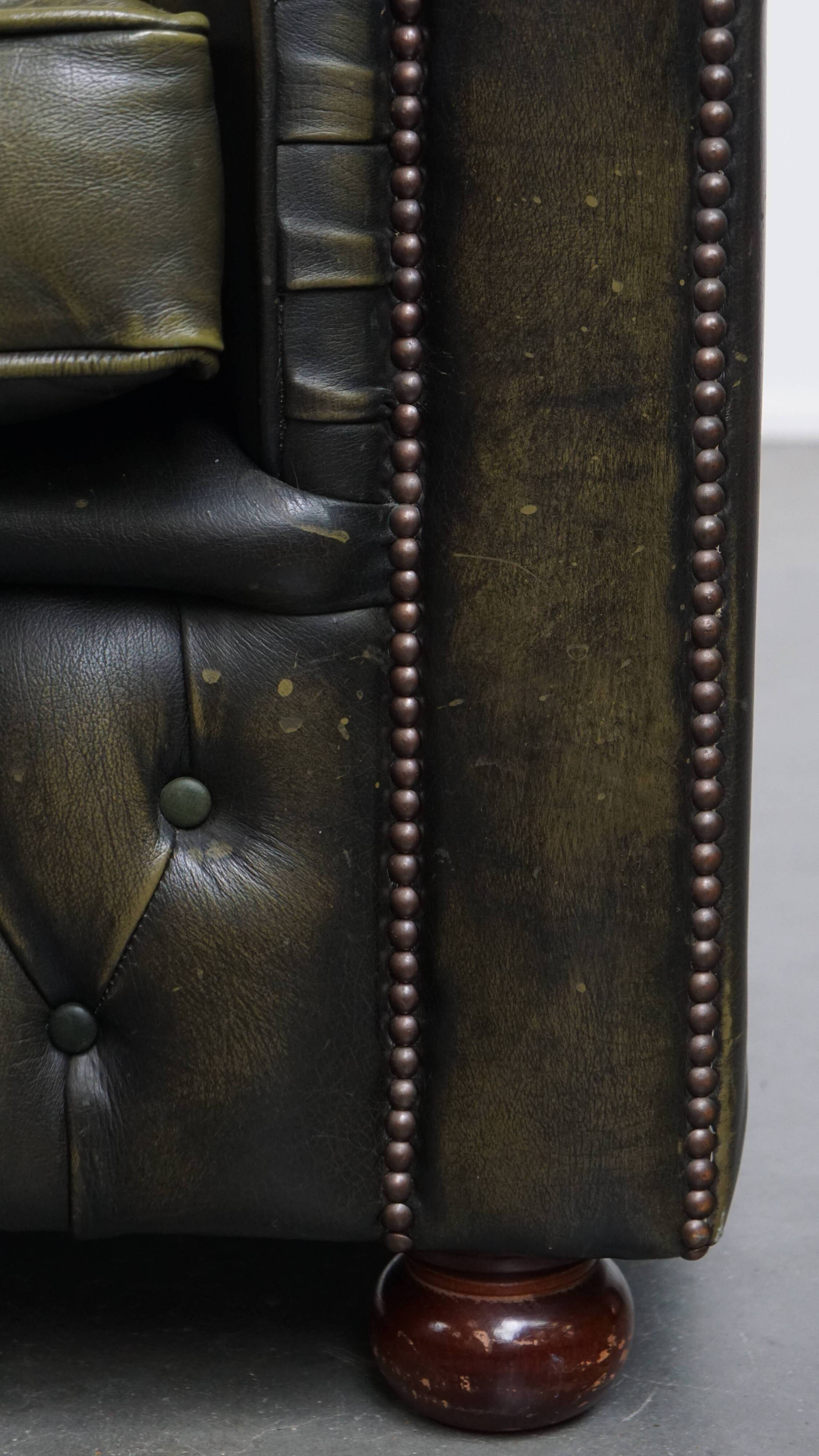 Green Vintage English Cowhide Leather Chesterfield 2-Seater Sofa