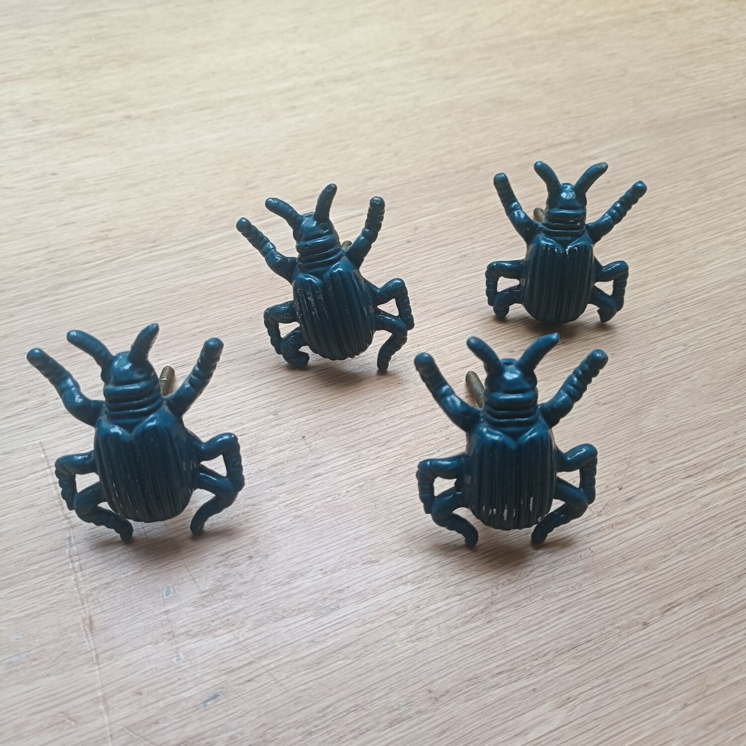 Handles, drawer knobs