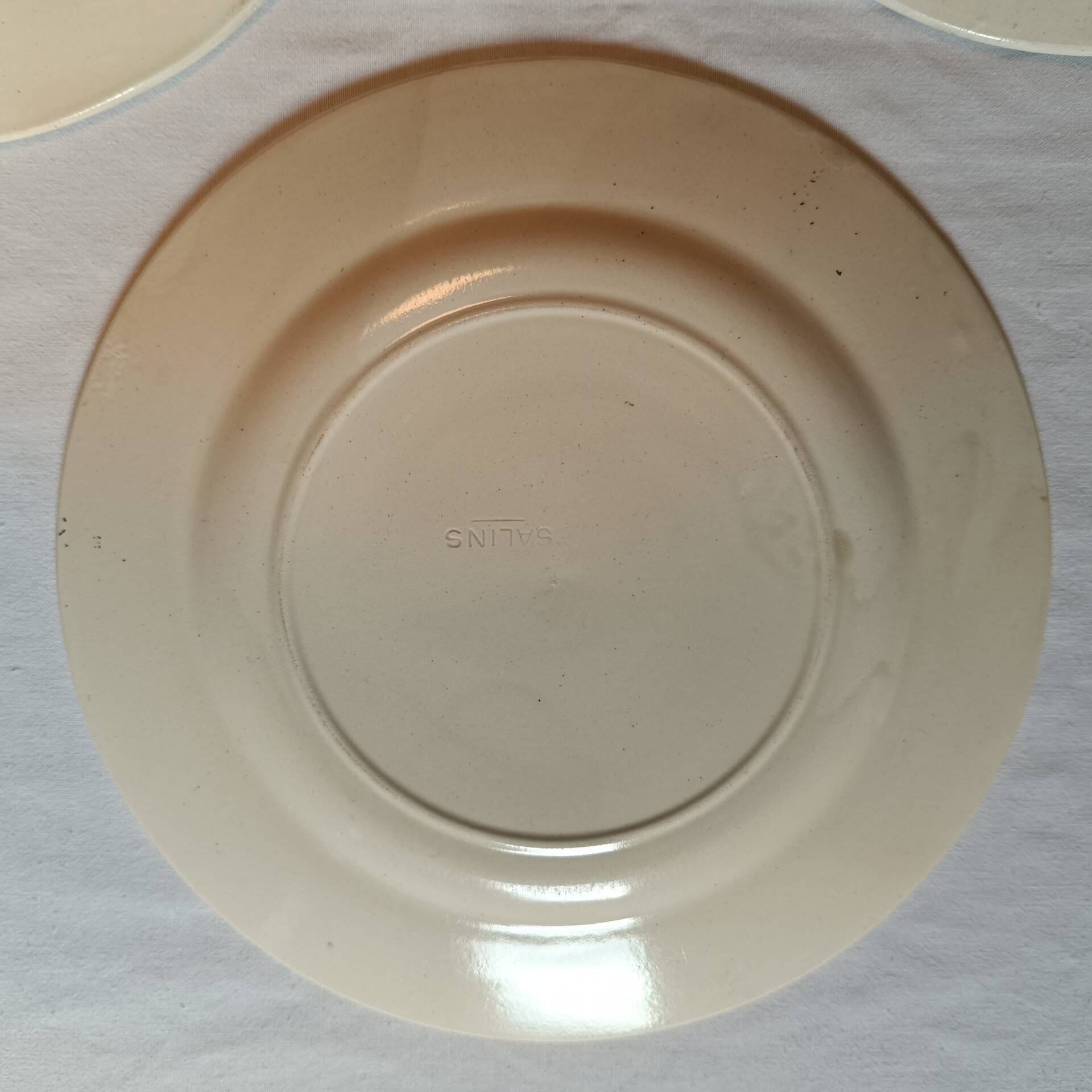 3 dessert plates salins