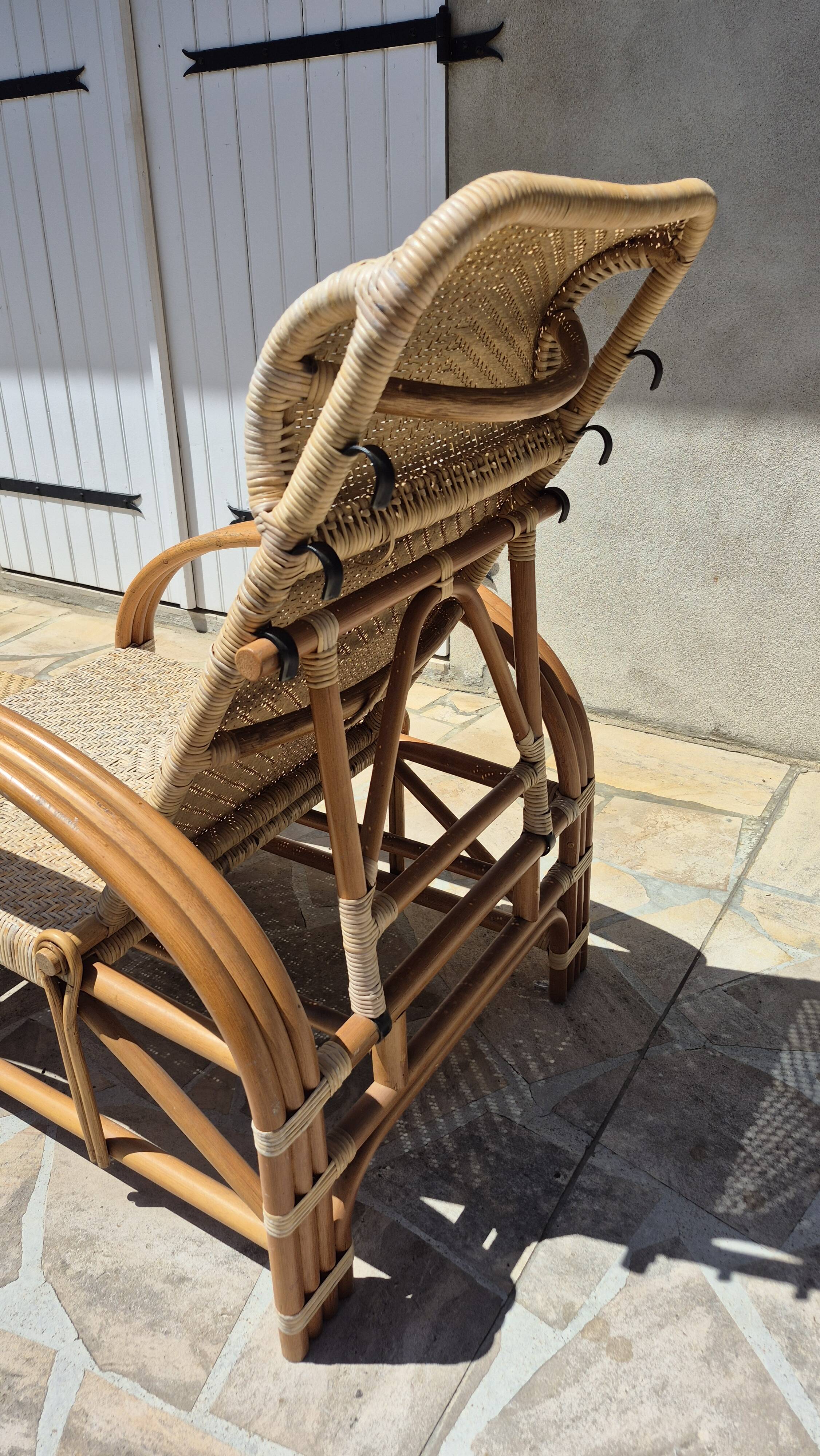Vintage rattan and bamboo chaise longue, circa 1960s Italy.
