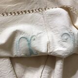 Paire de draps anciens marqués « CV »