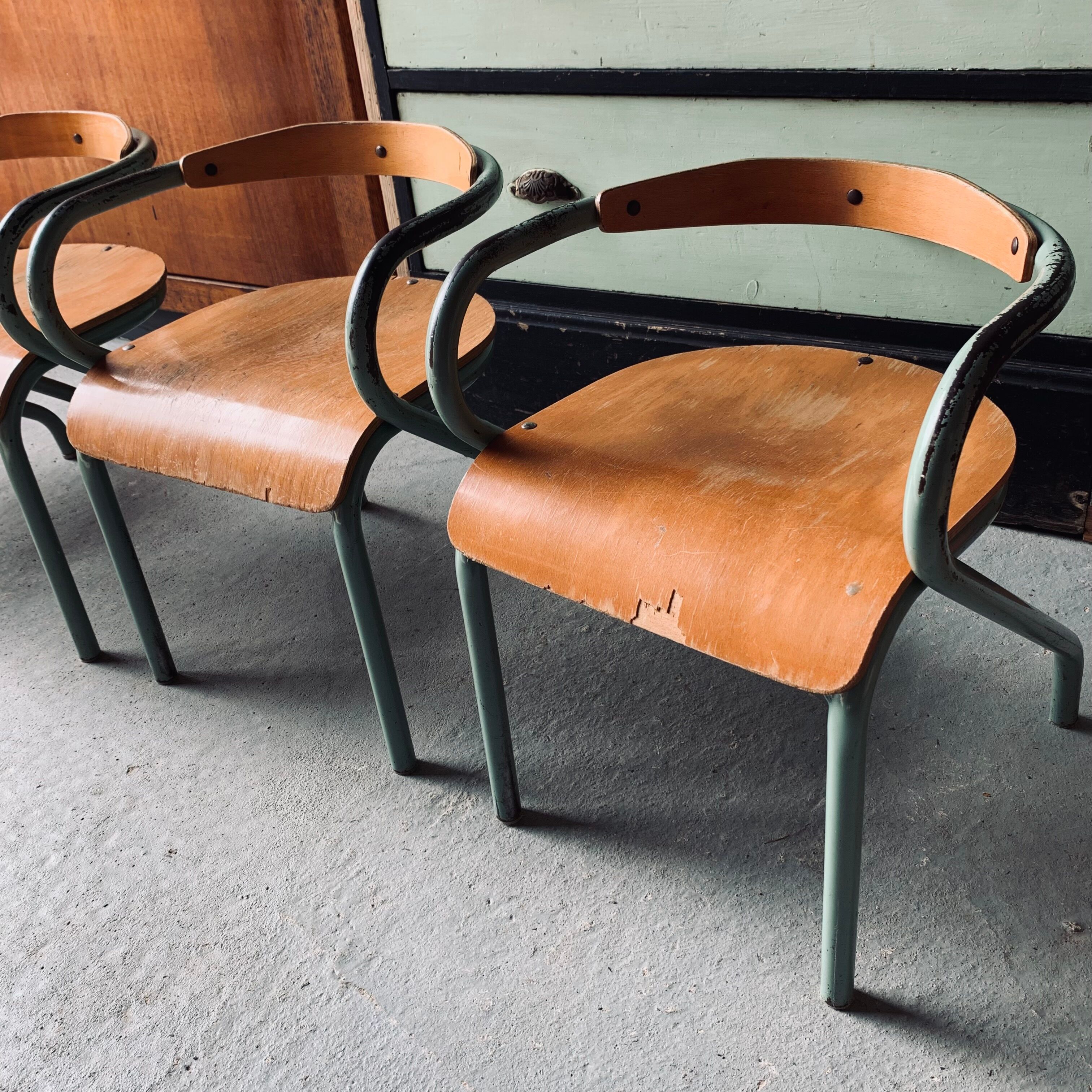 Lot de 4 chaises enfant en bois & métal