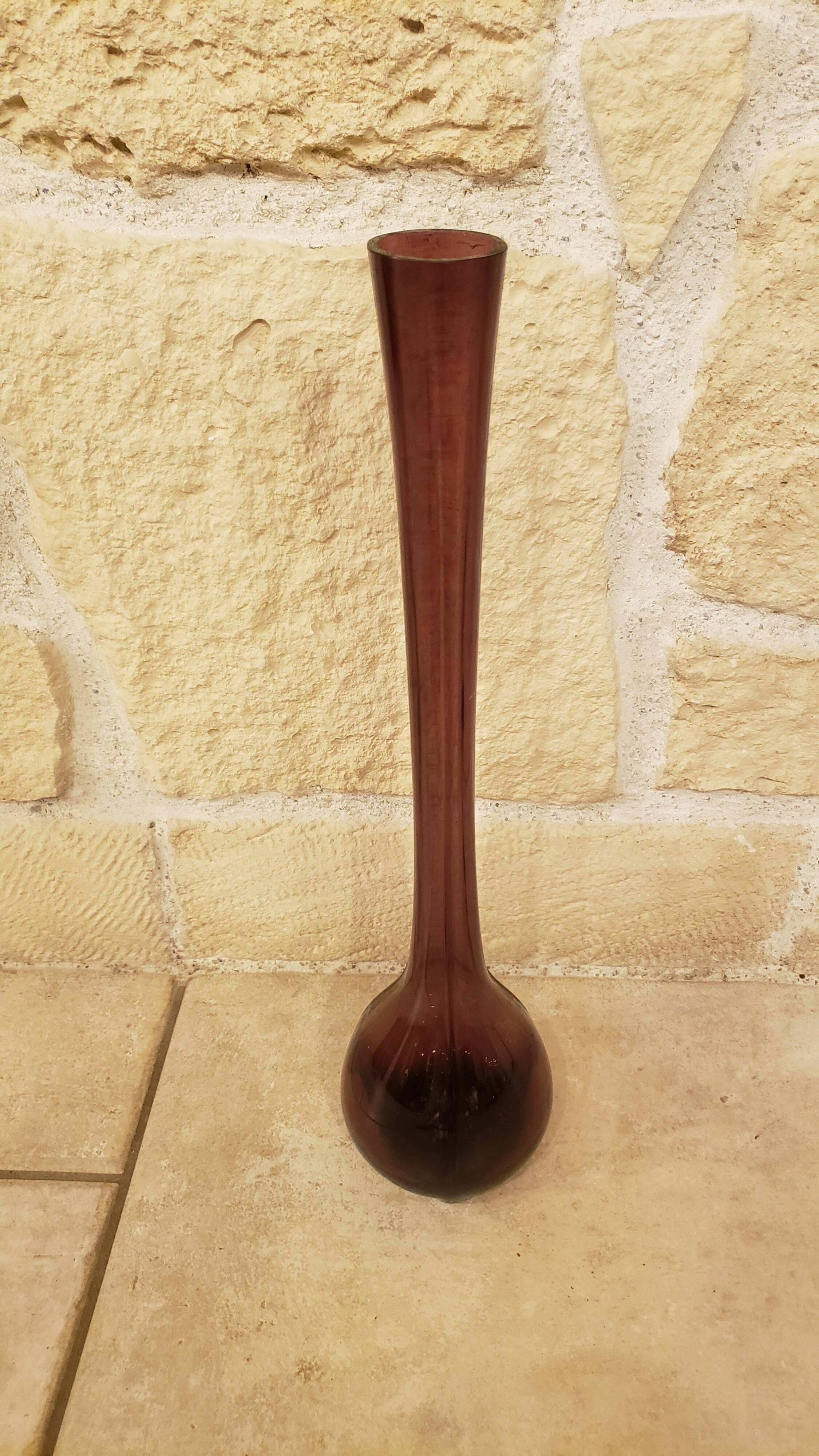 Purple soliflore in perfect vintage condition