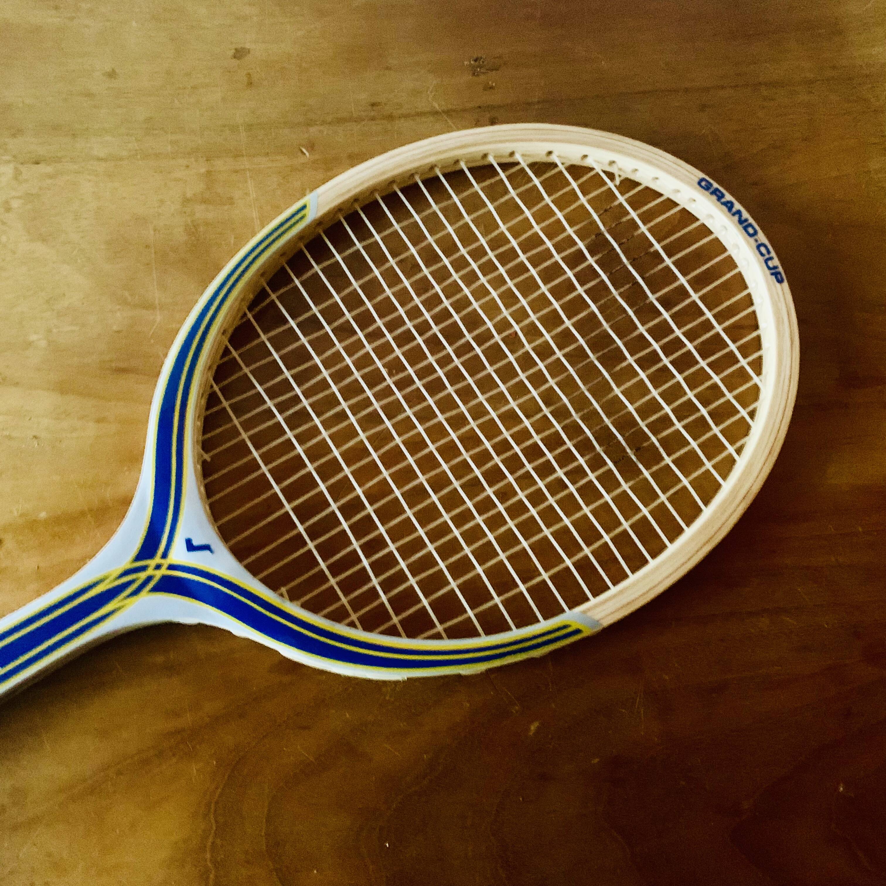 Vintage Snauwaert tennis racket in its case