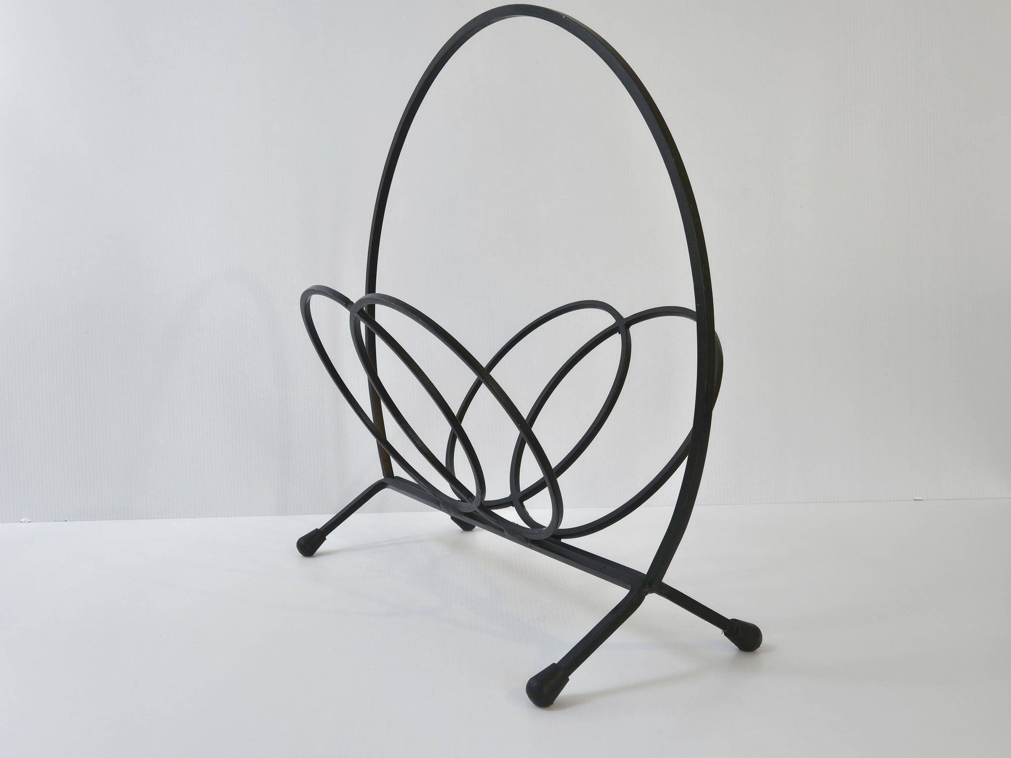 Vintage magazine rack 1950