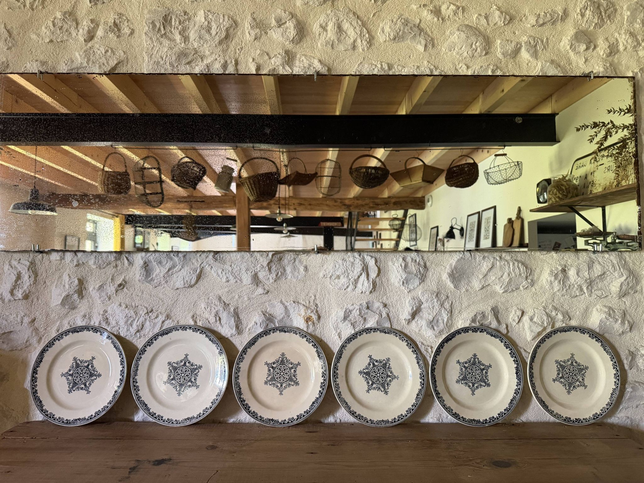 Flat plates Jules Vieillard Bordeaux in ironstone