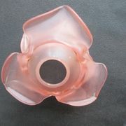 Art Deco wall light gilded bronze carved with cherries, pink tulip Rose in pink glass paste
