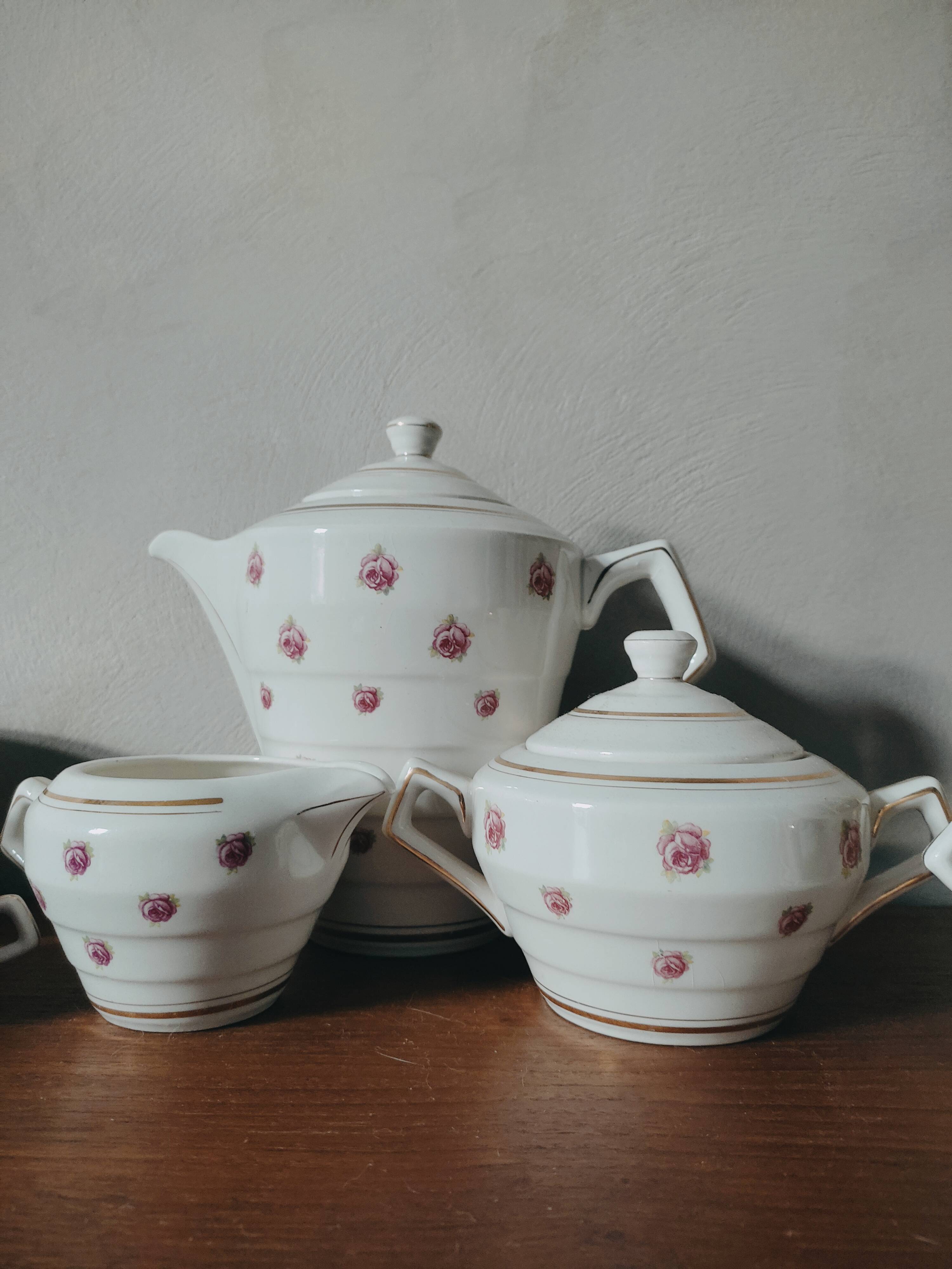 Coffee or tea set in Earthenware St Amand
