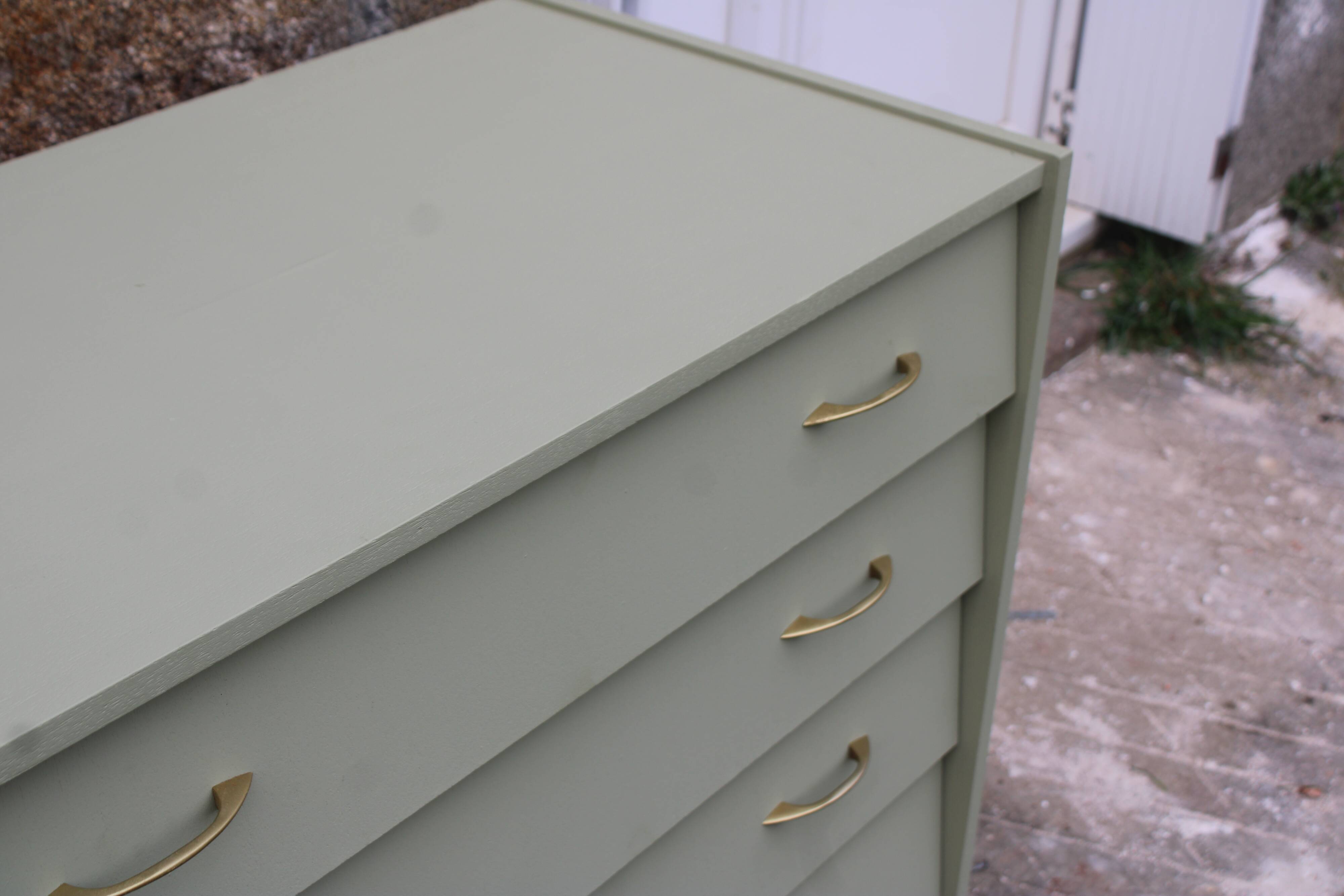Renovated vintage Scandinavian chest of drawers – Lizard Green Pure & Paint