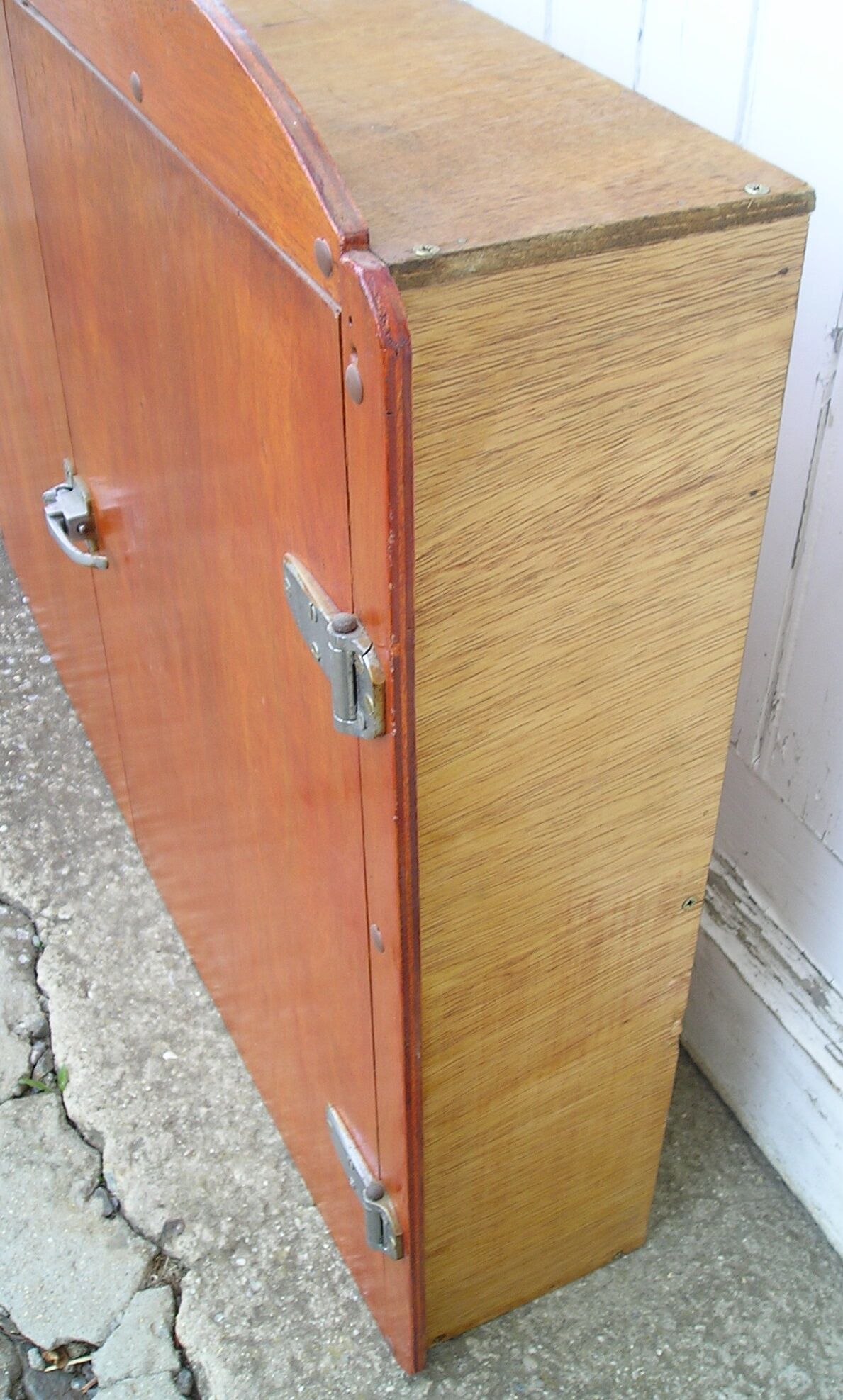 Meuble de rangement à 2 portes, à fixer au mur