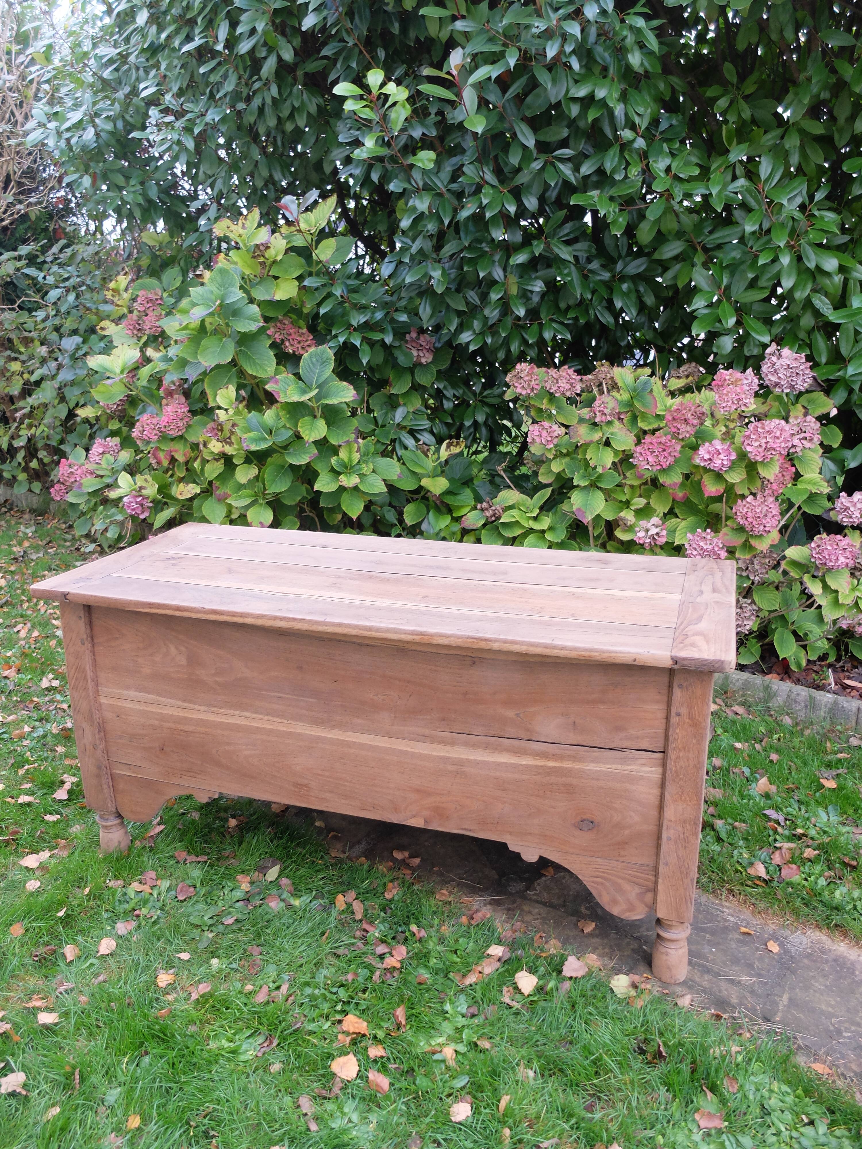 Chest, trunk, solid oak