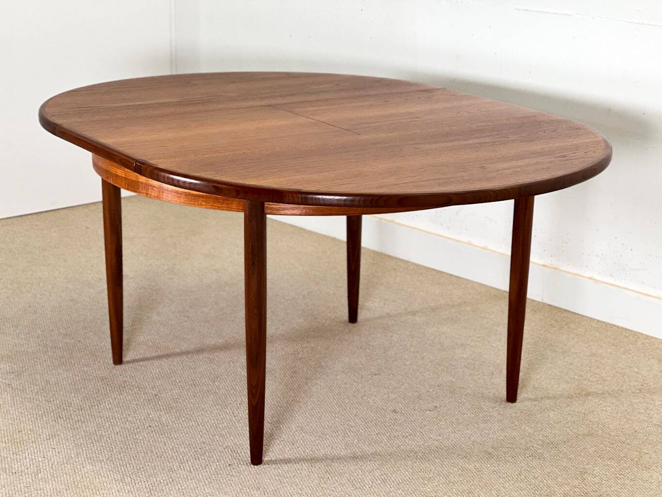 Round extending dining table by GPlan Fresco Collection 1960.