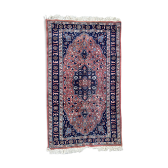 Old carpet 66 x 102
