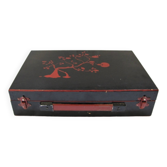 Wooden briefcase box with Chinese or Japanese decor