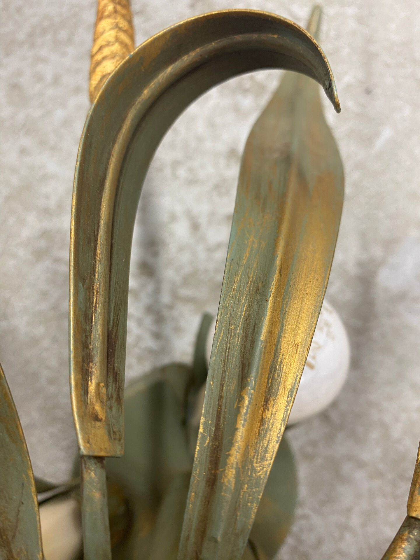 Wheat spike ceiling light in painted metal, 50s style.