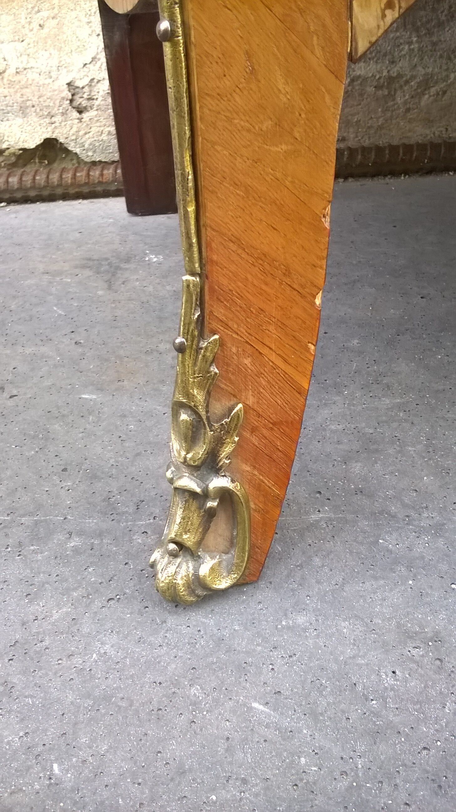 Louis XV rosewood dresser