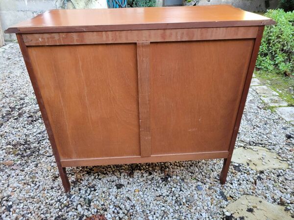 Commode en merisier massif Louis XV