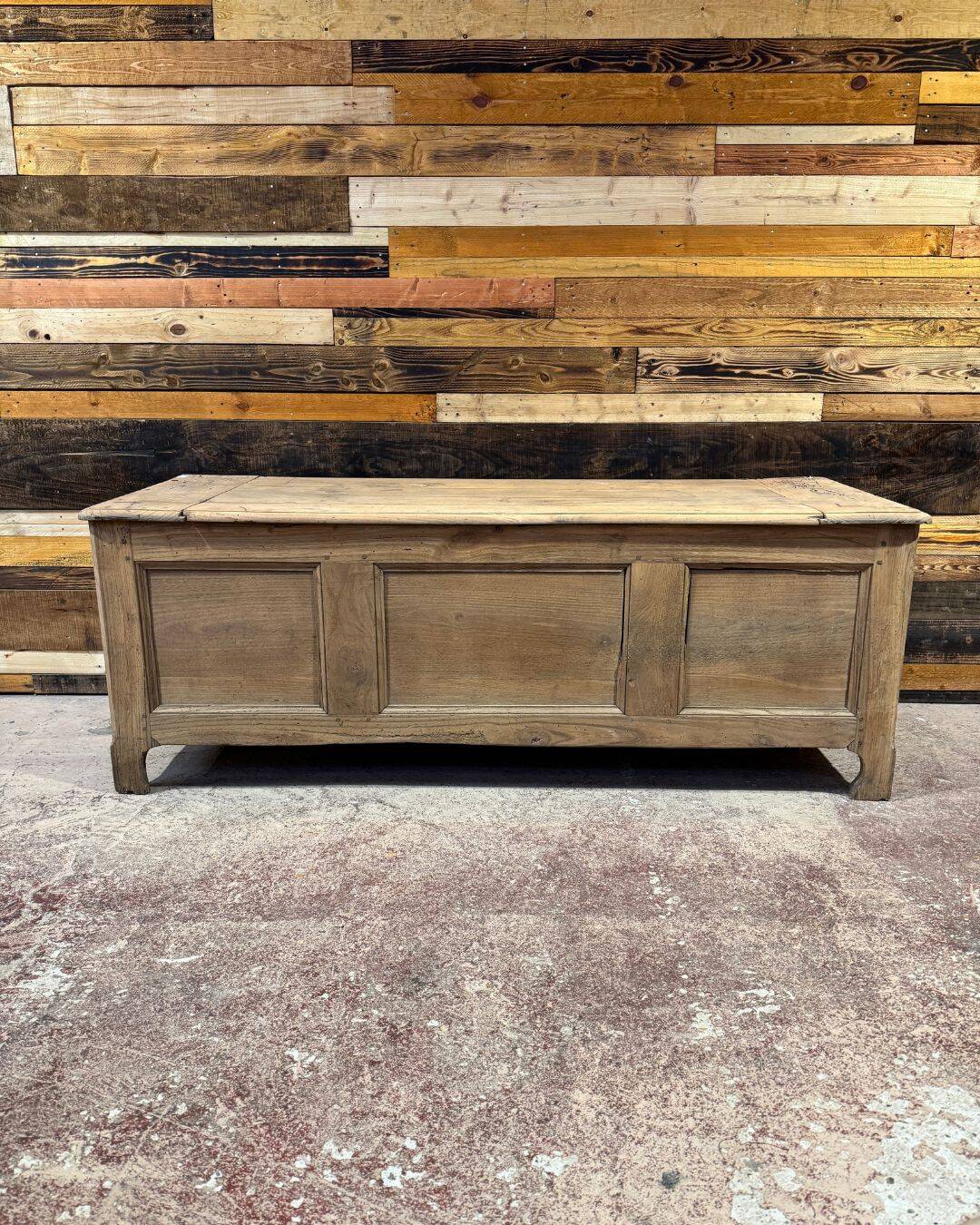 Antique chest made with several solid woods - 19th century