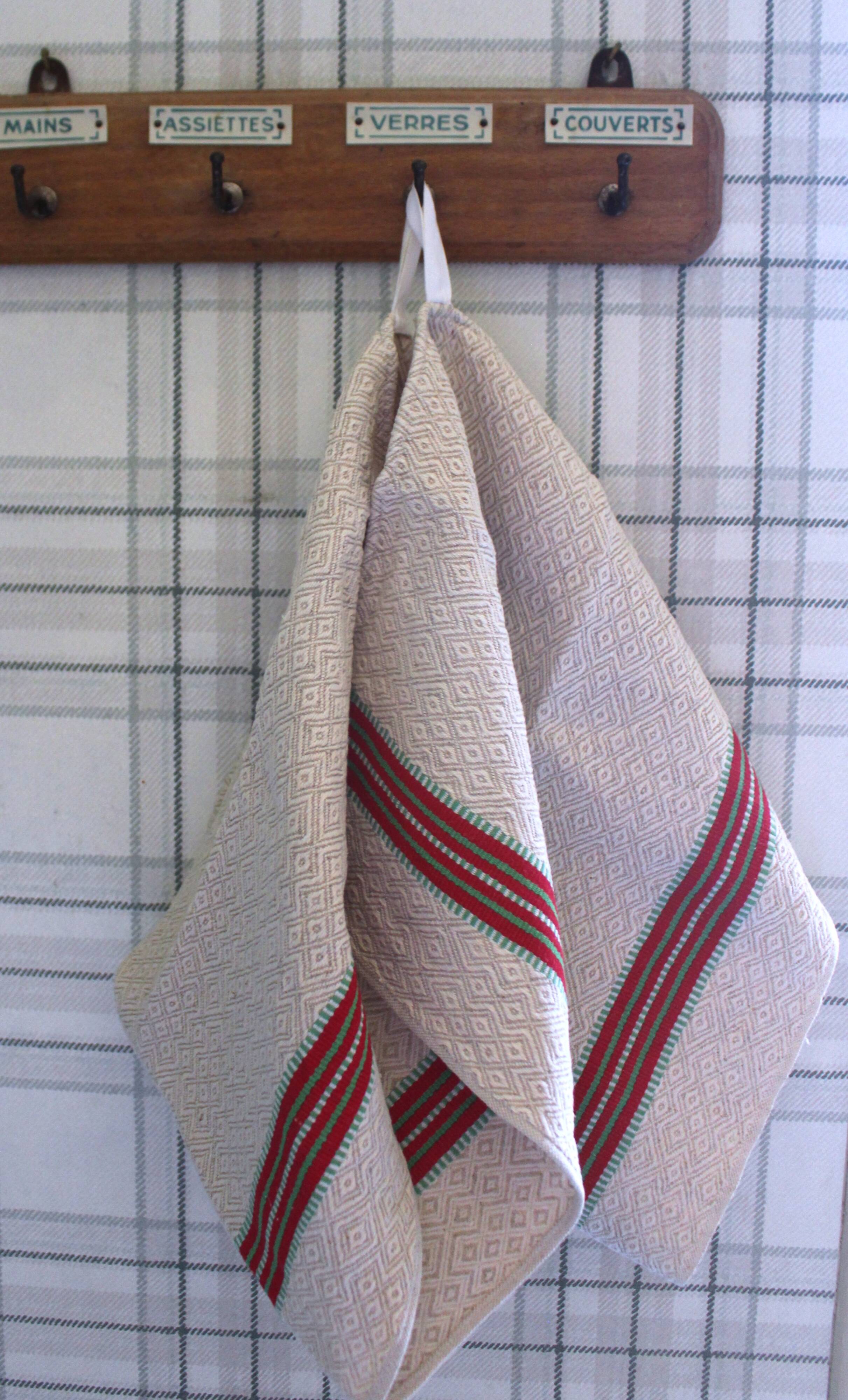 Torchon ancien chevrons bandes rouge vert