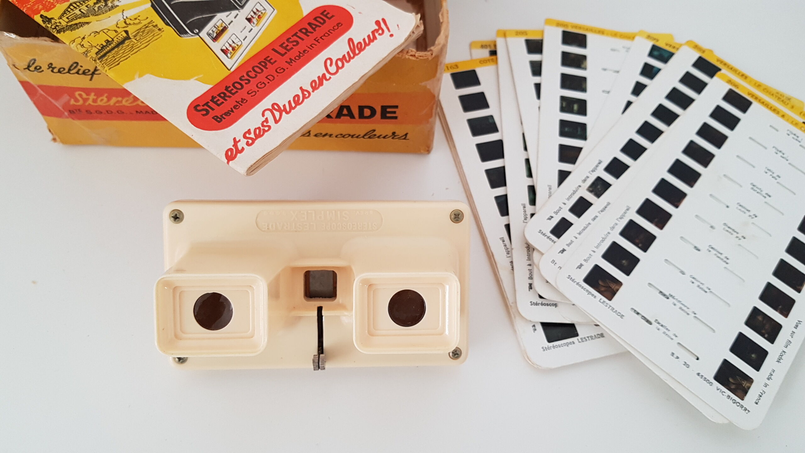 Stereoscope viewer from 1967