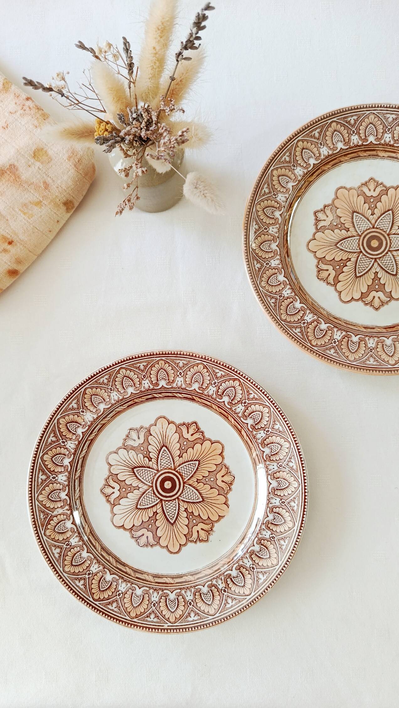 Set of 2 flat plates Petrus Regout, Tancrède