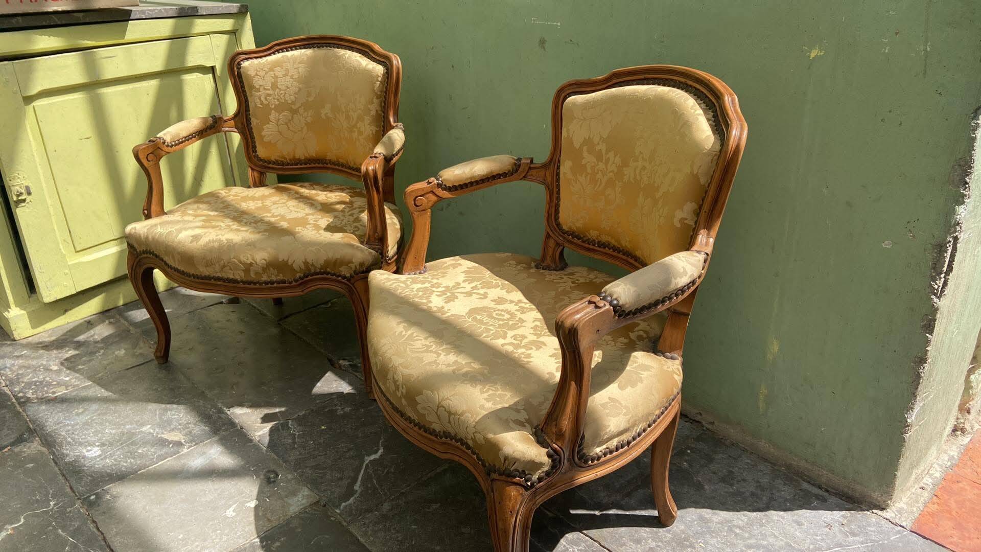 Pair of children's cabriolet armchairs in Louis XV style