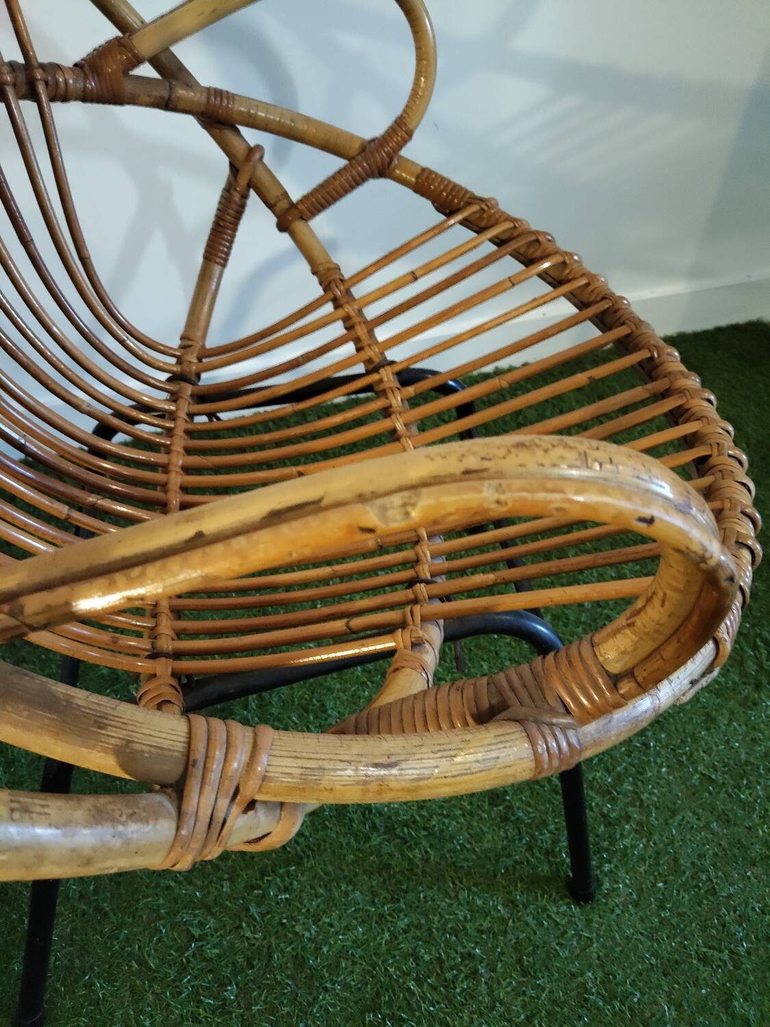 Vintage basket chair in rattan and metal – 1950s/60s
