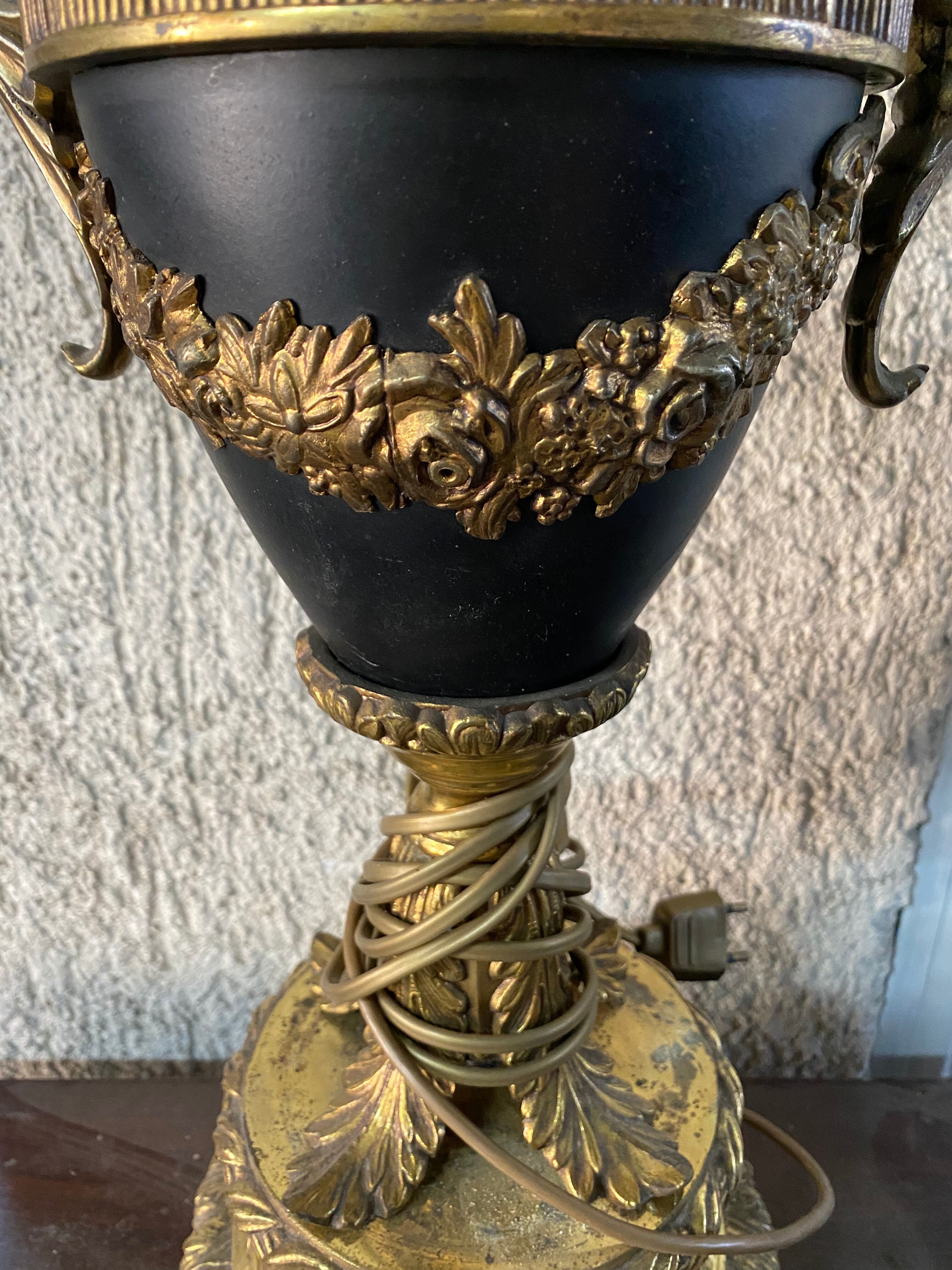 Pied de lampe de séjour Louis XVI bronze et laiton