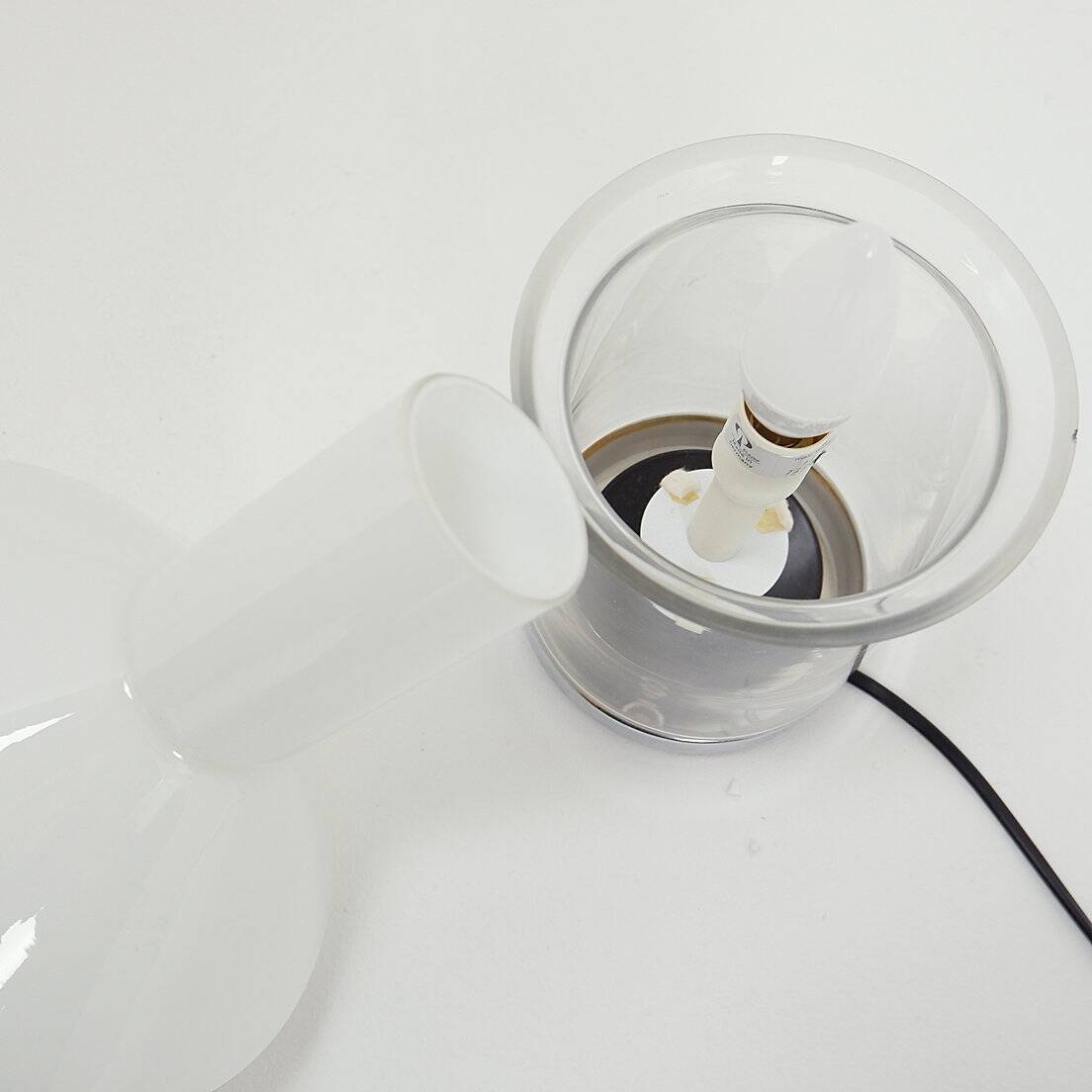 Peill & Putzler table lamp in white glass and chrome, 1970