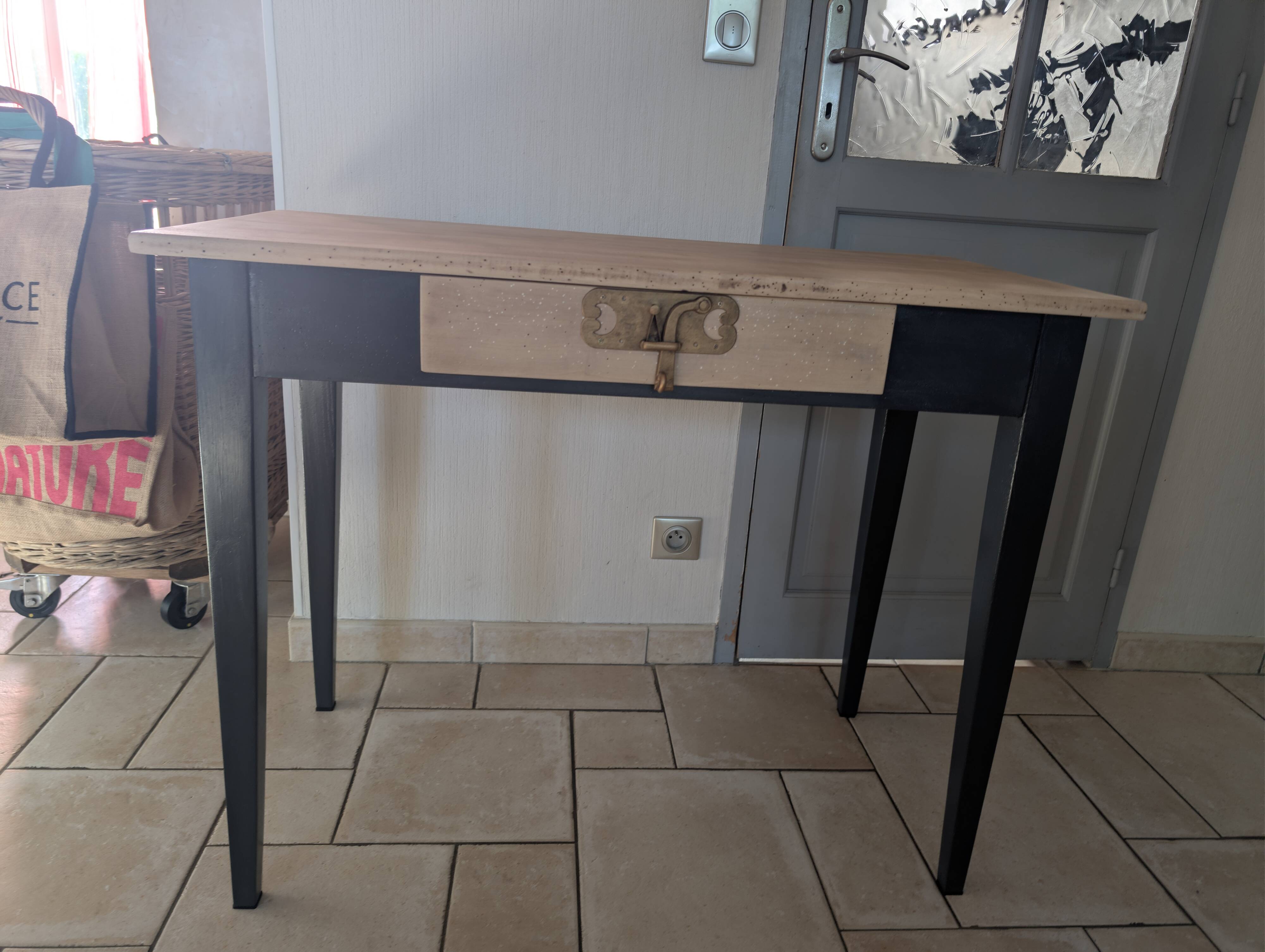 Vintage entry console