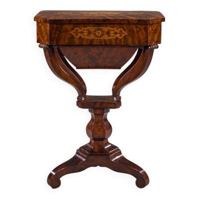 Table de couture Biedermeier en acajou, 1850